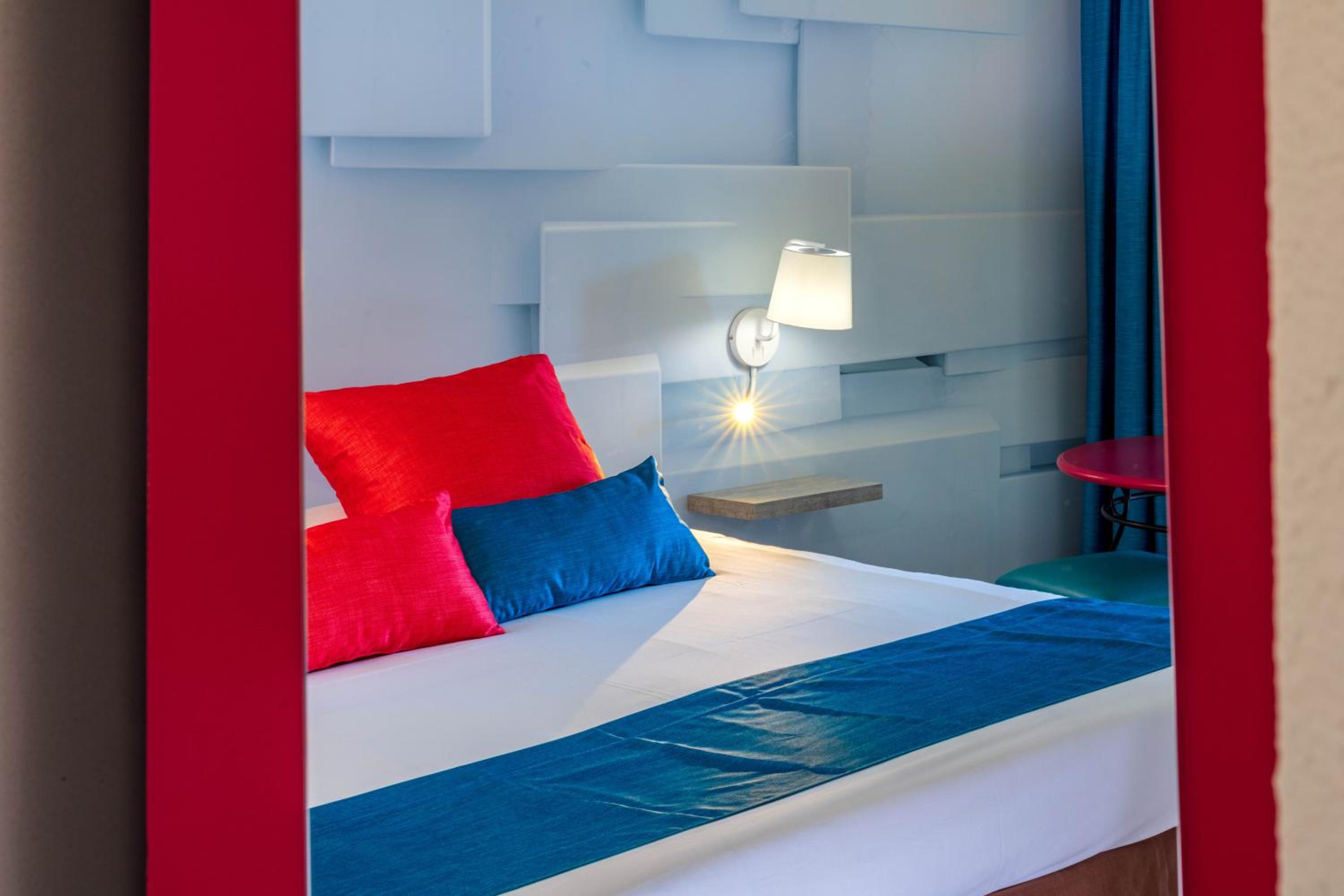 Double Room with Pool View and Spa Access Included photo 3