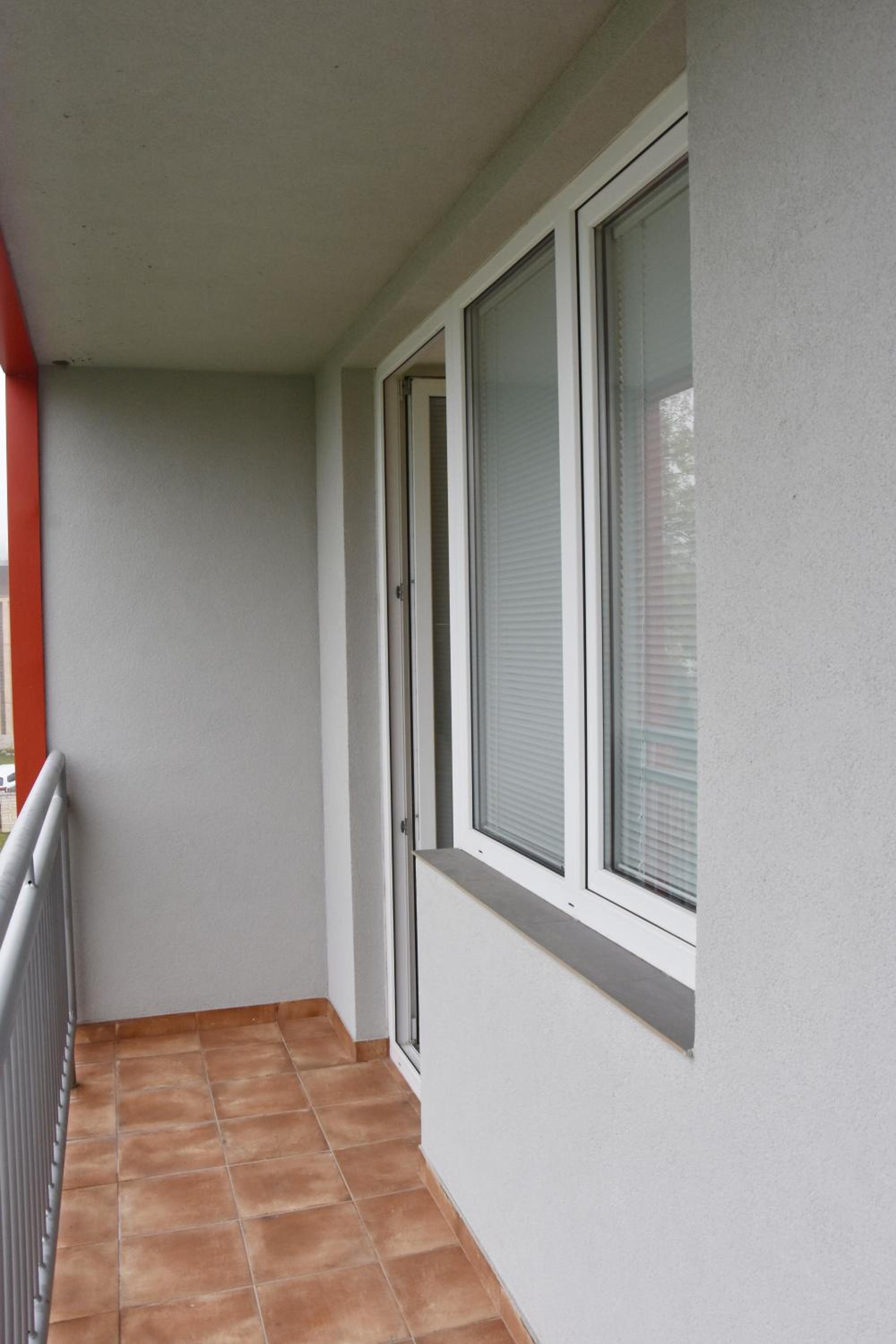 Apartment With Balcony photo 2