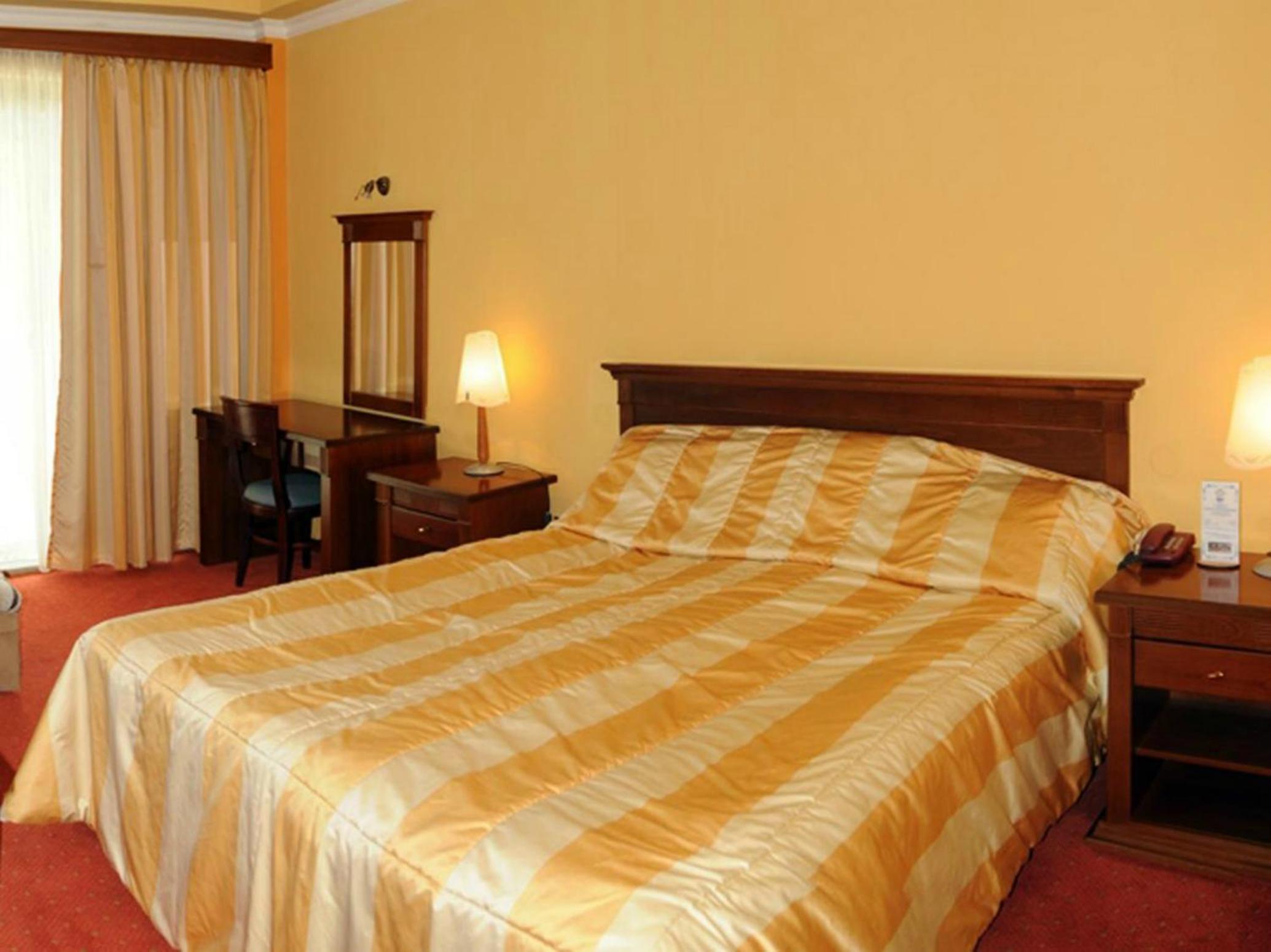 Double Room with Balcony - Photo 1