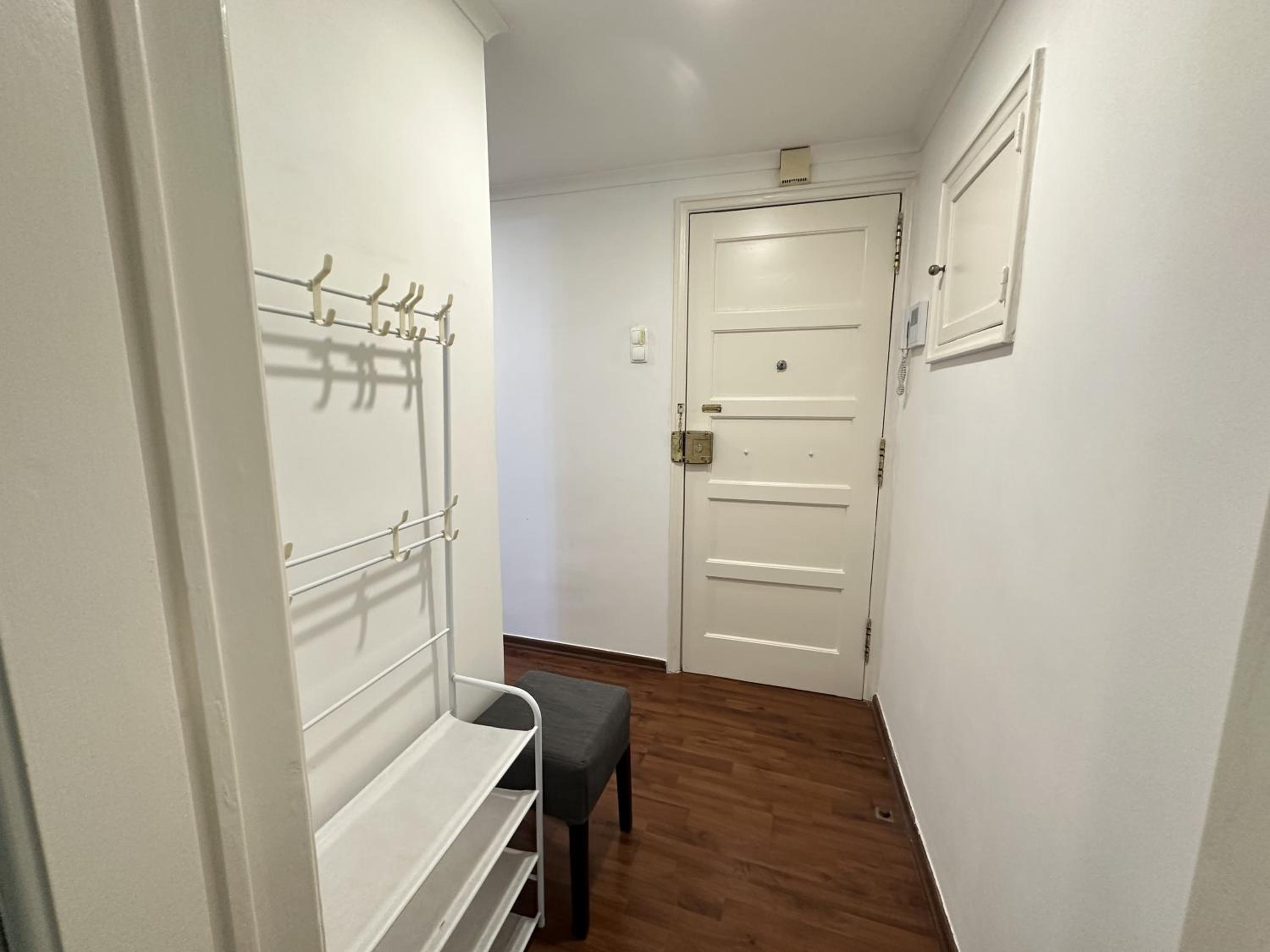 One-Bedroom Apartment photo 3