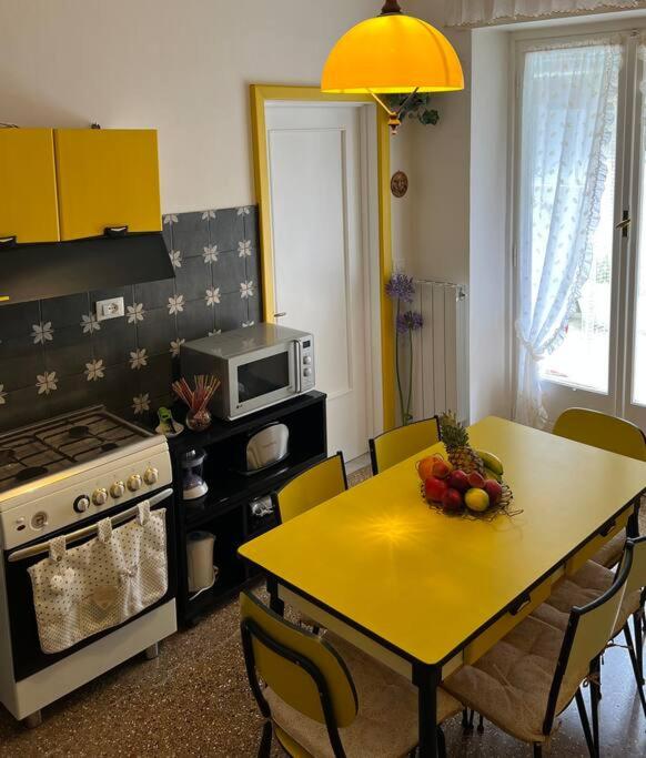 Three-Bedroom Apartment photo 2