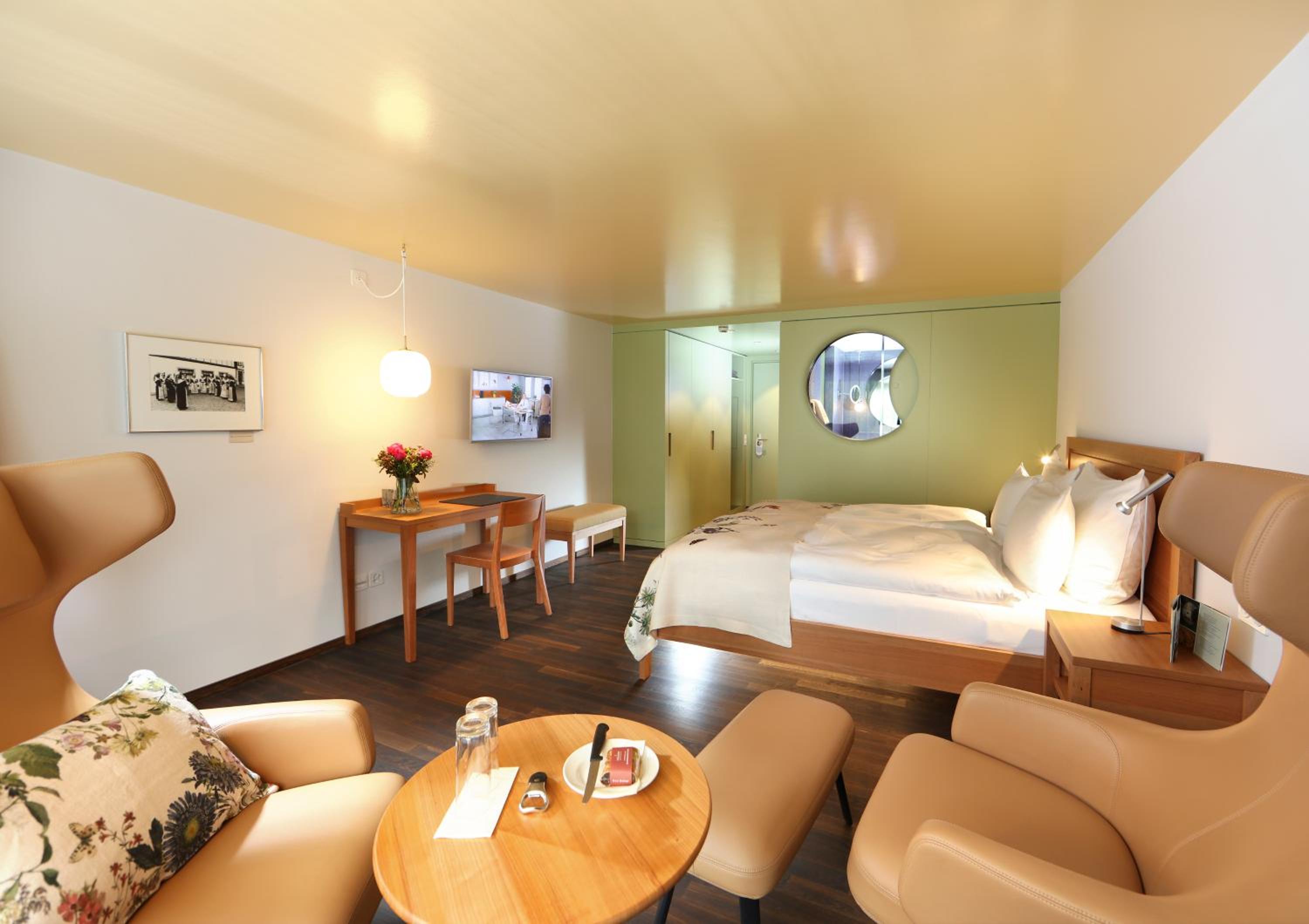 Comfort Room with Balcony - Photo 1