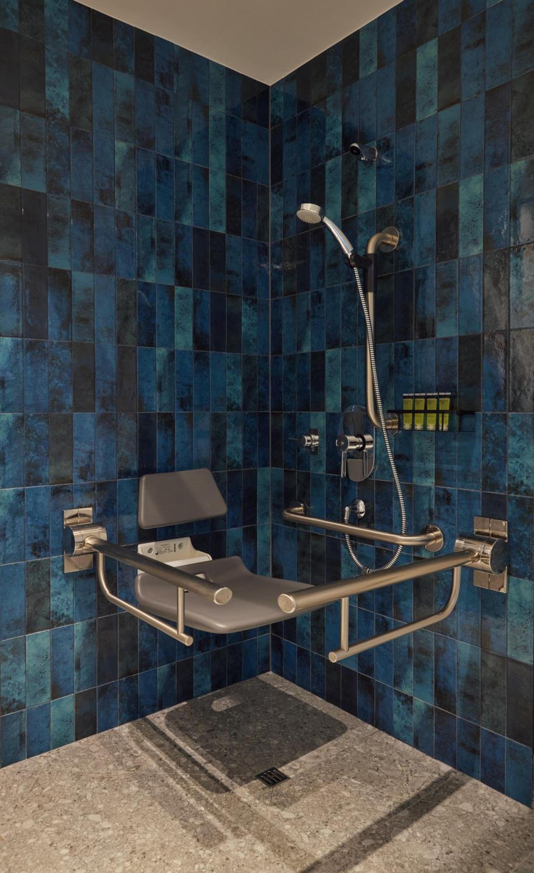Accessible Double Room - Photo 3