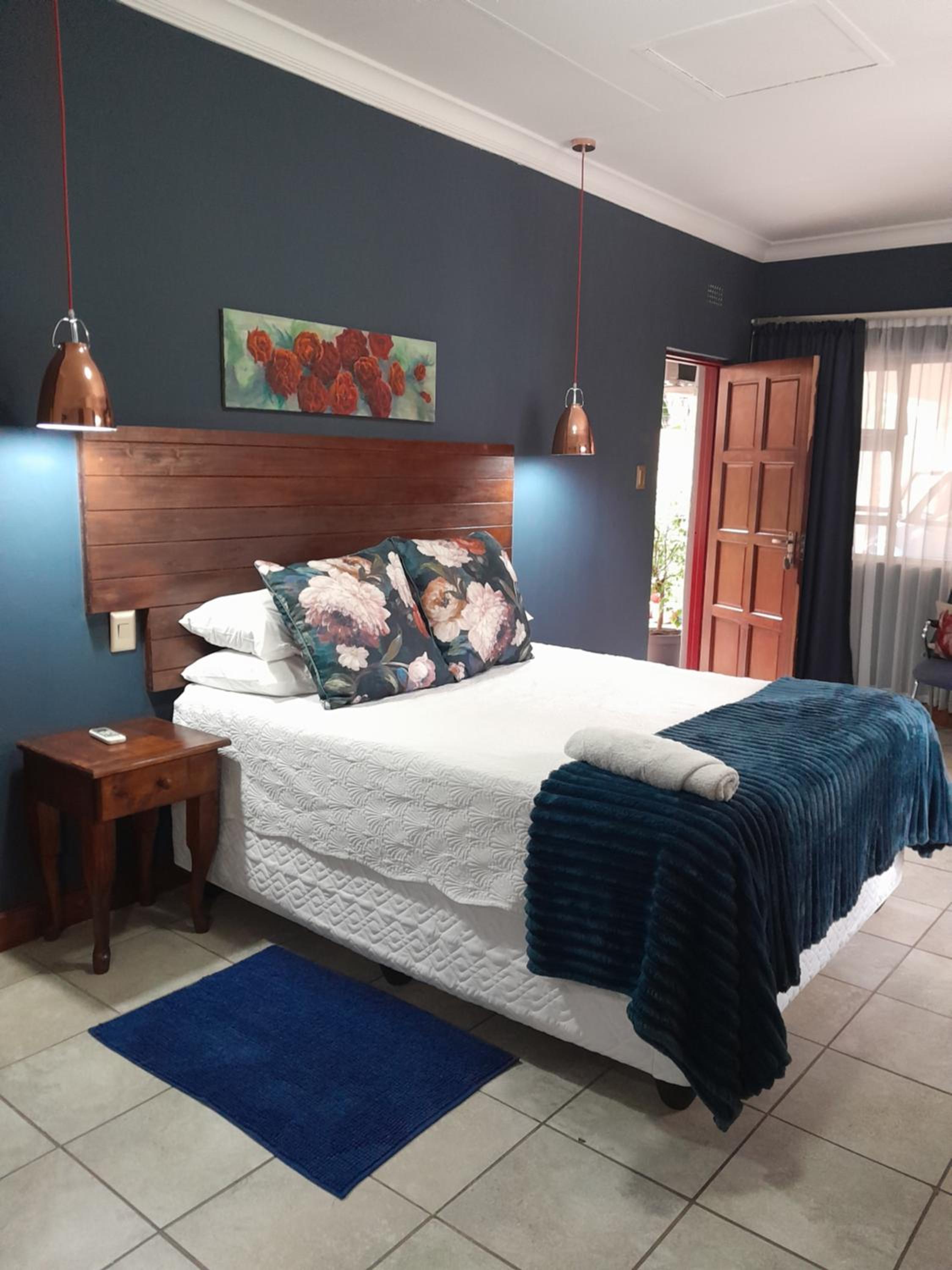 One-Bedroom Apartment - Photo 13