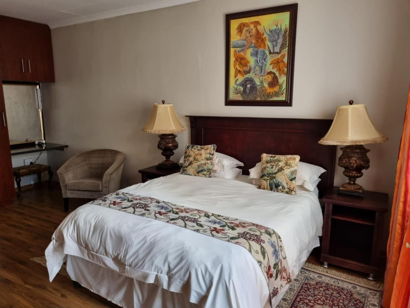 Executive Queen Room - Photo 14