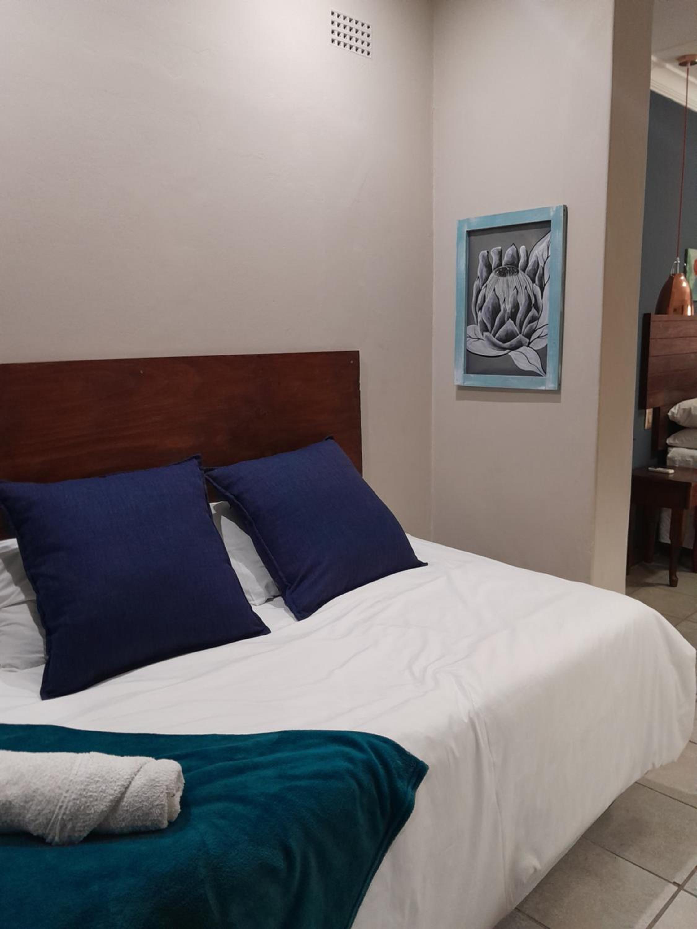 One-Bedroom Apartment - Photo 6