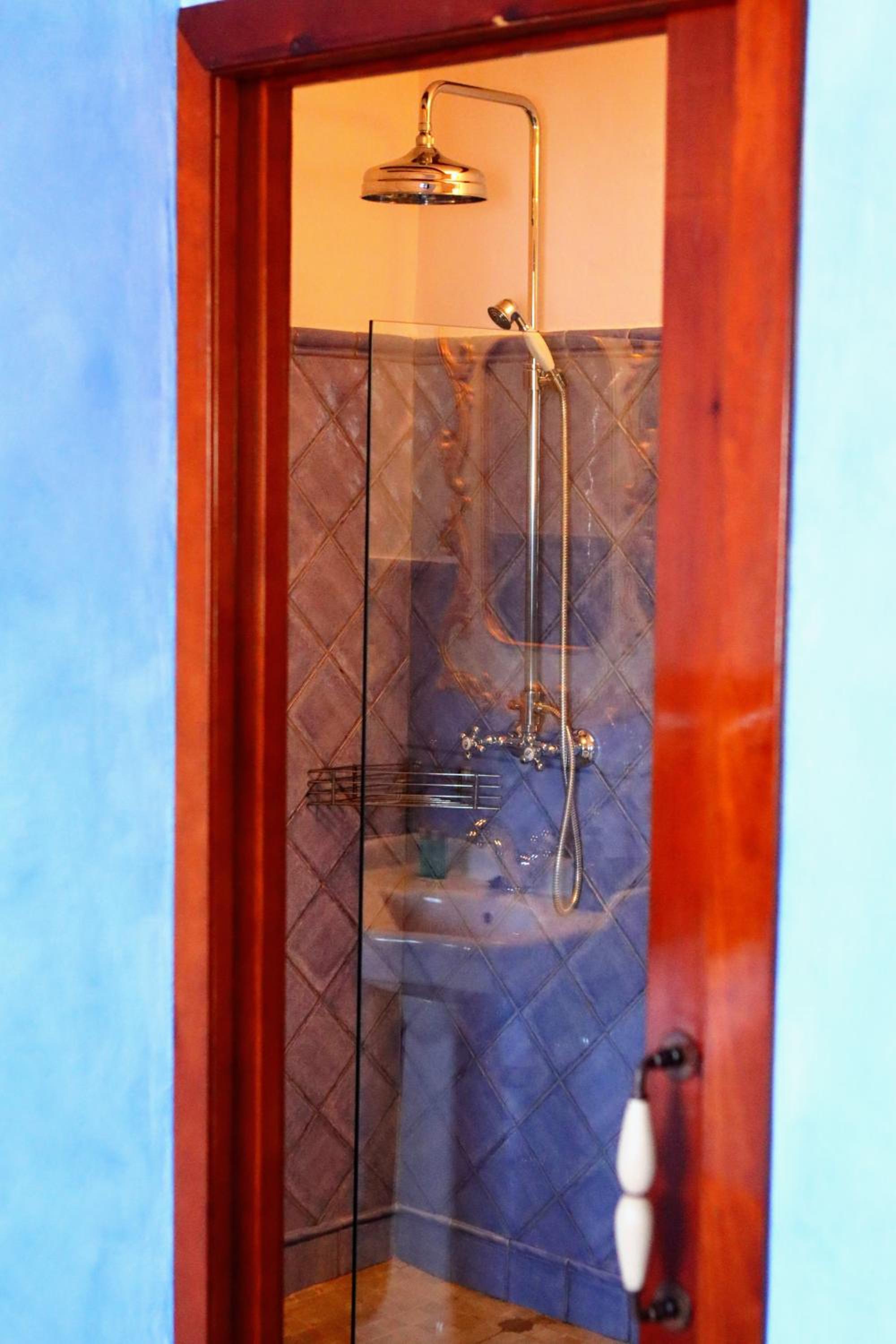 Deluxe Queen Room - Photo 2