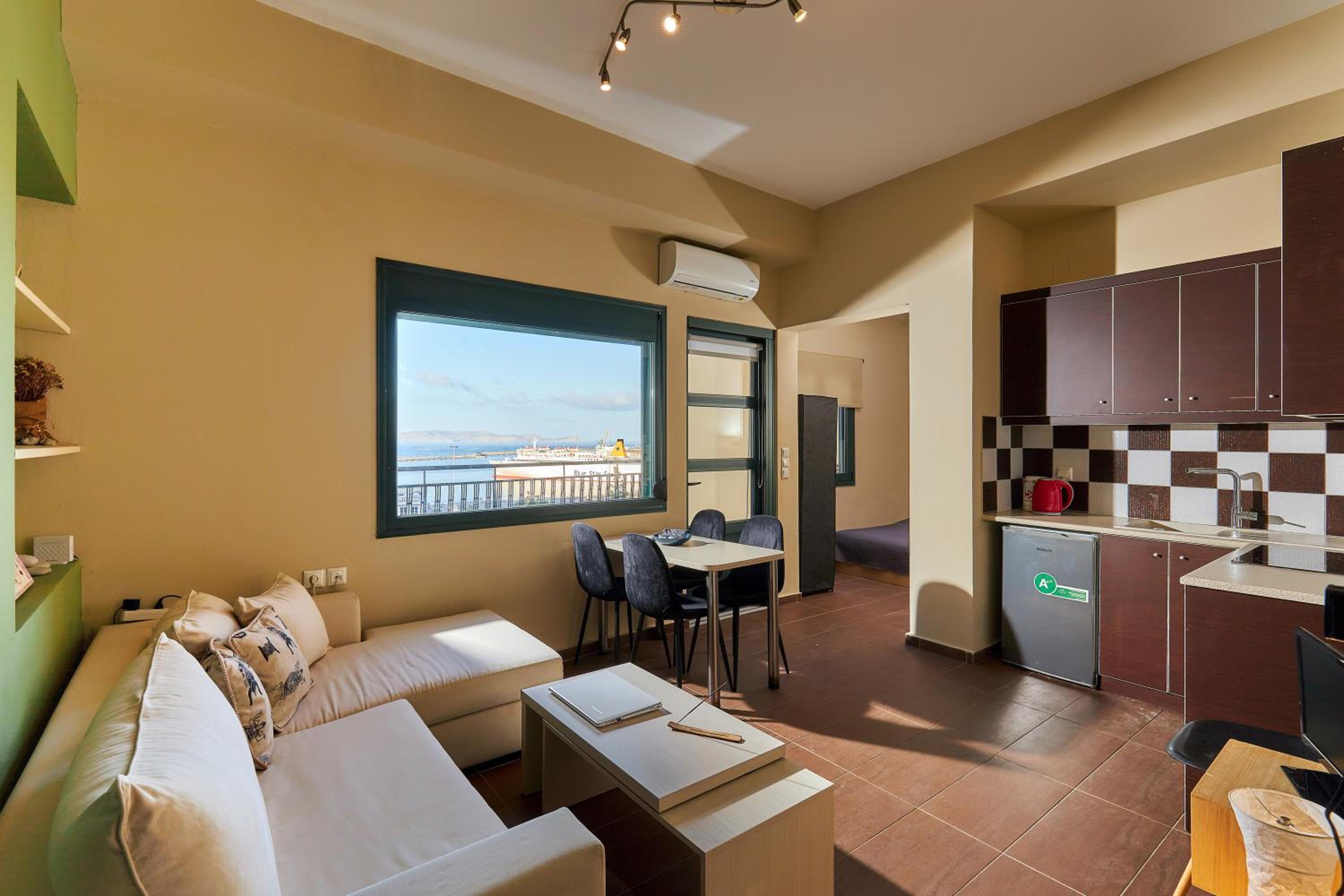Apartment with Terrace and Sea View