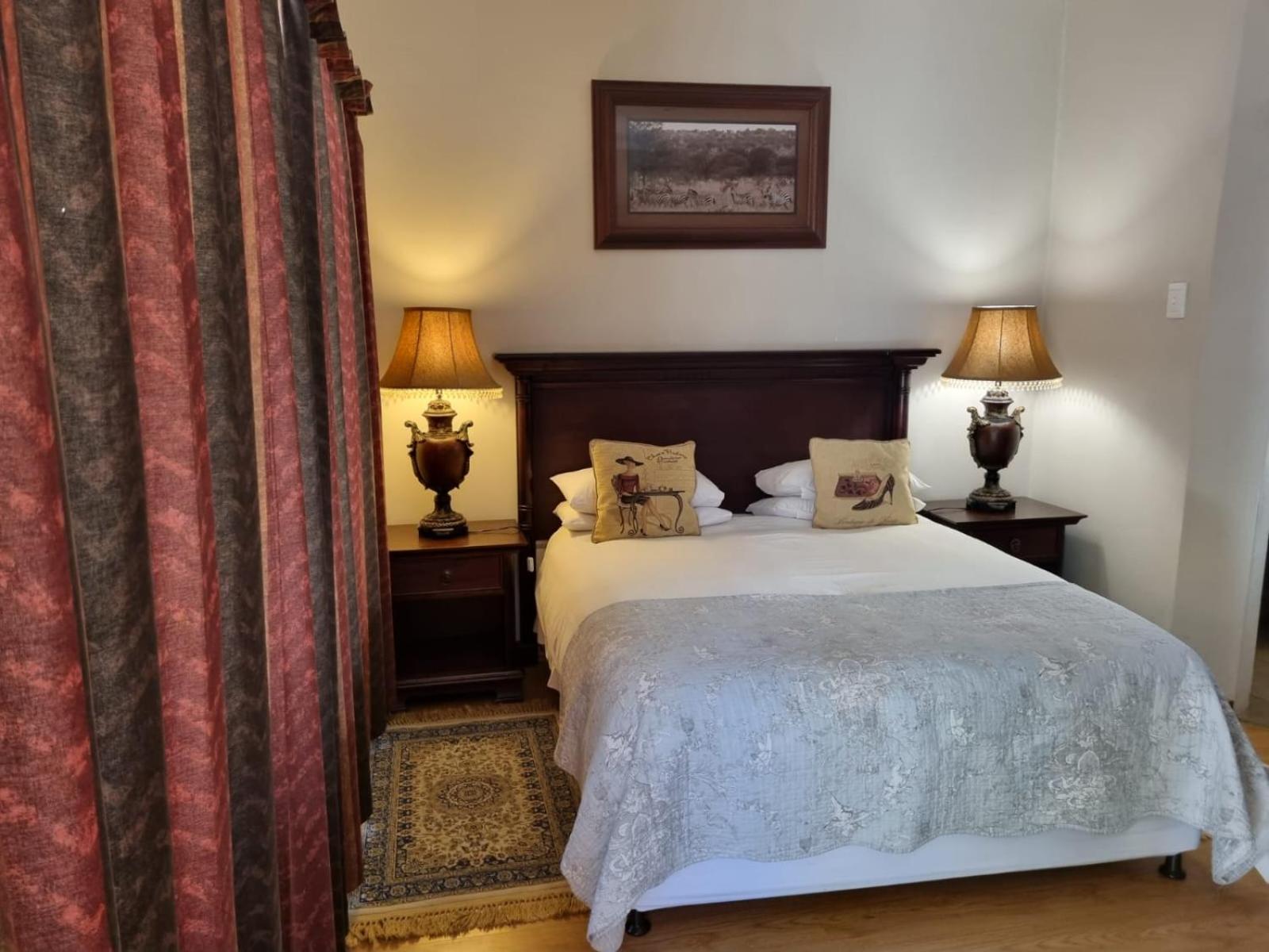 Executive Queen Room - Photo 8