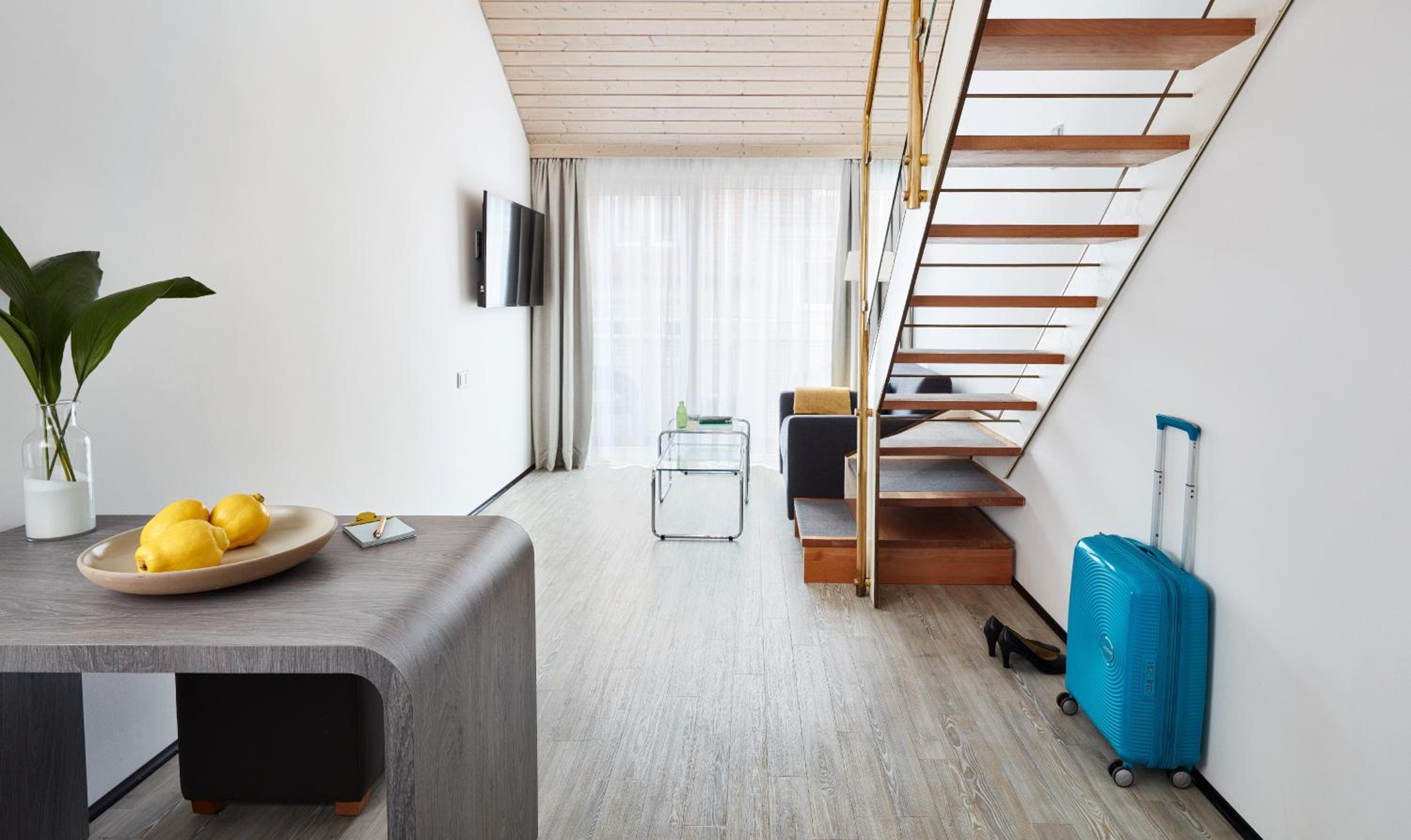 Business Maisonette - Photo 2