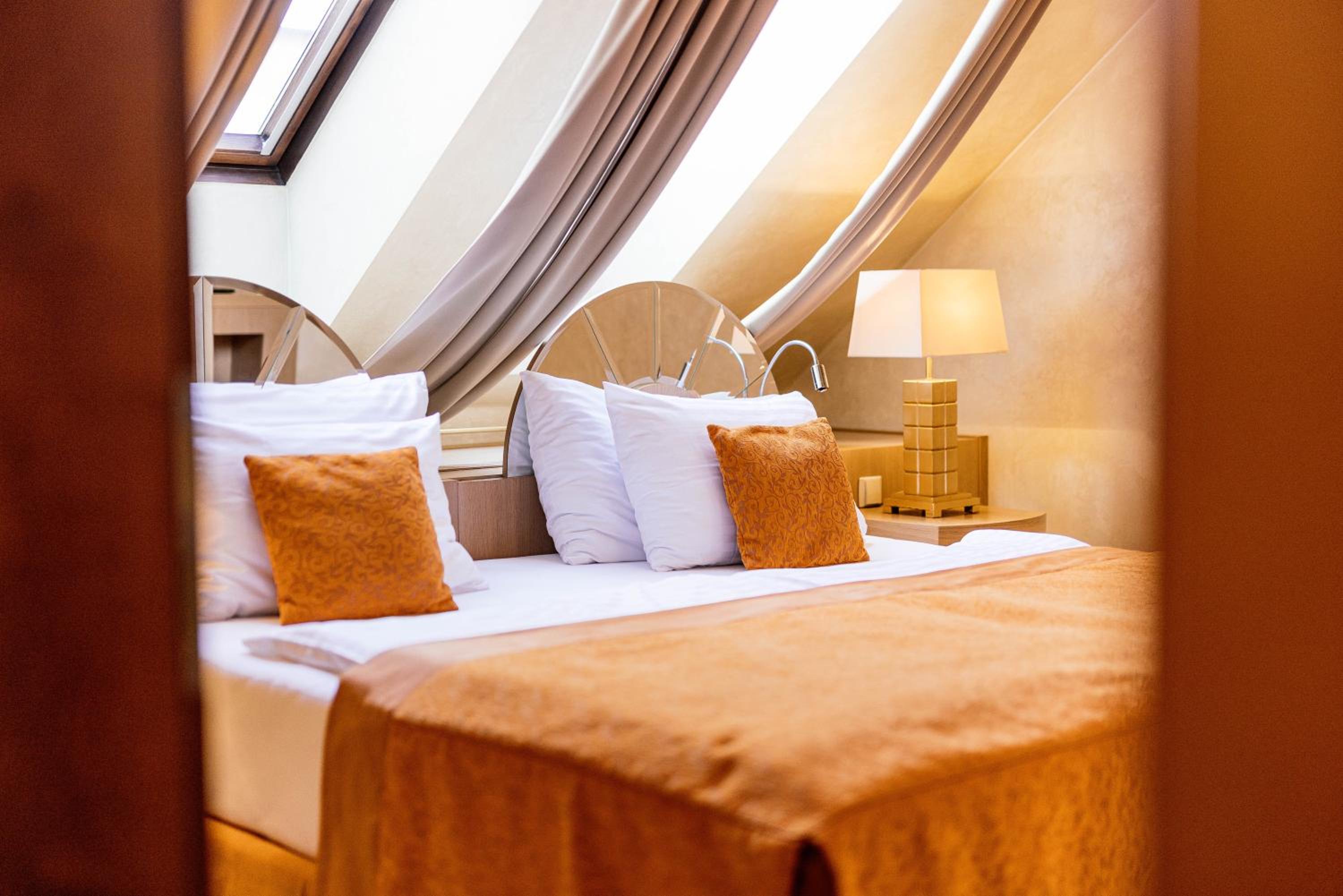 Junior Suite - Photo 12