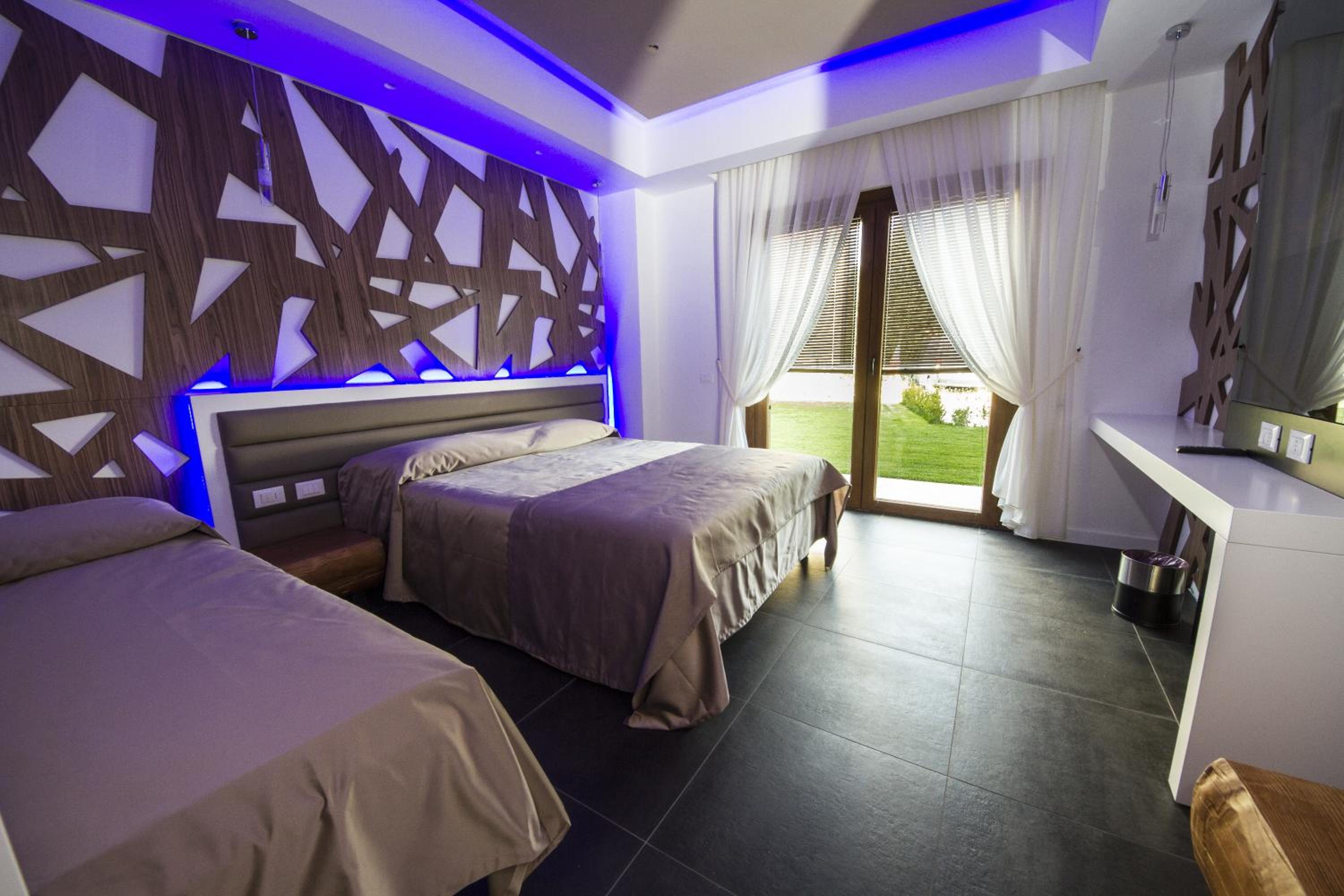 Triple Room with Garden View - Photo 1
