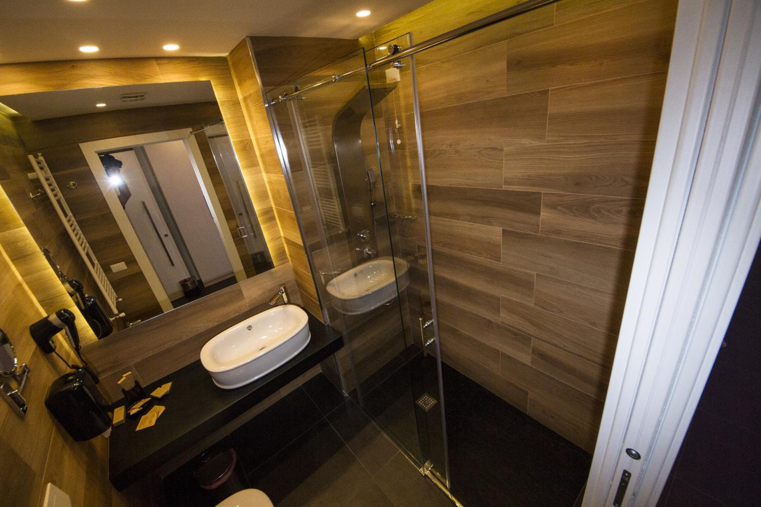 Triple Room with Garden View - Photo 4