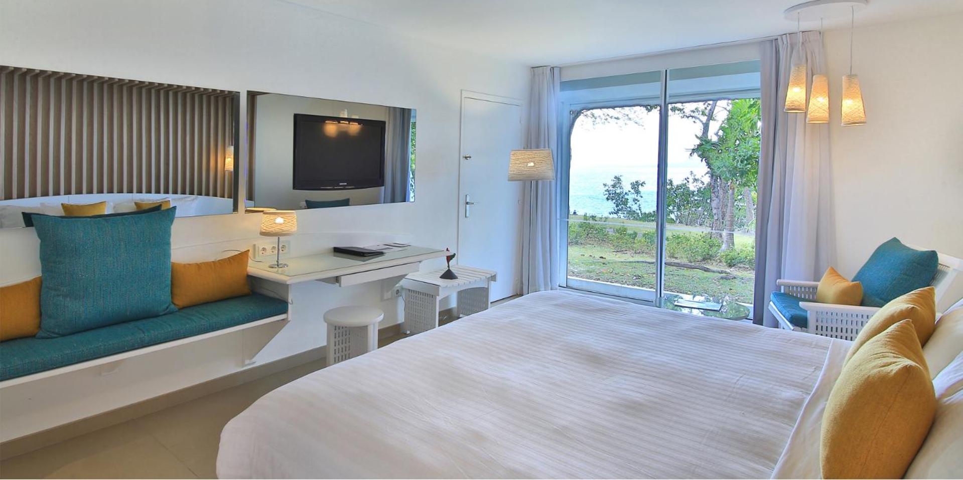 Sea View Room with King size Bed - Photo 2