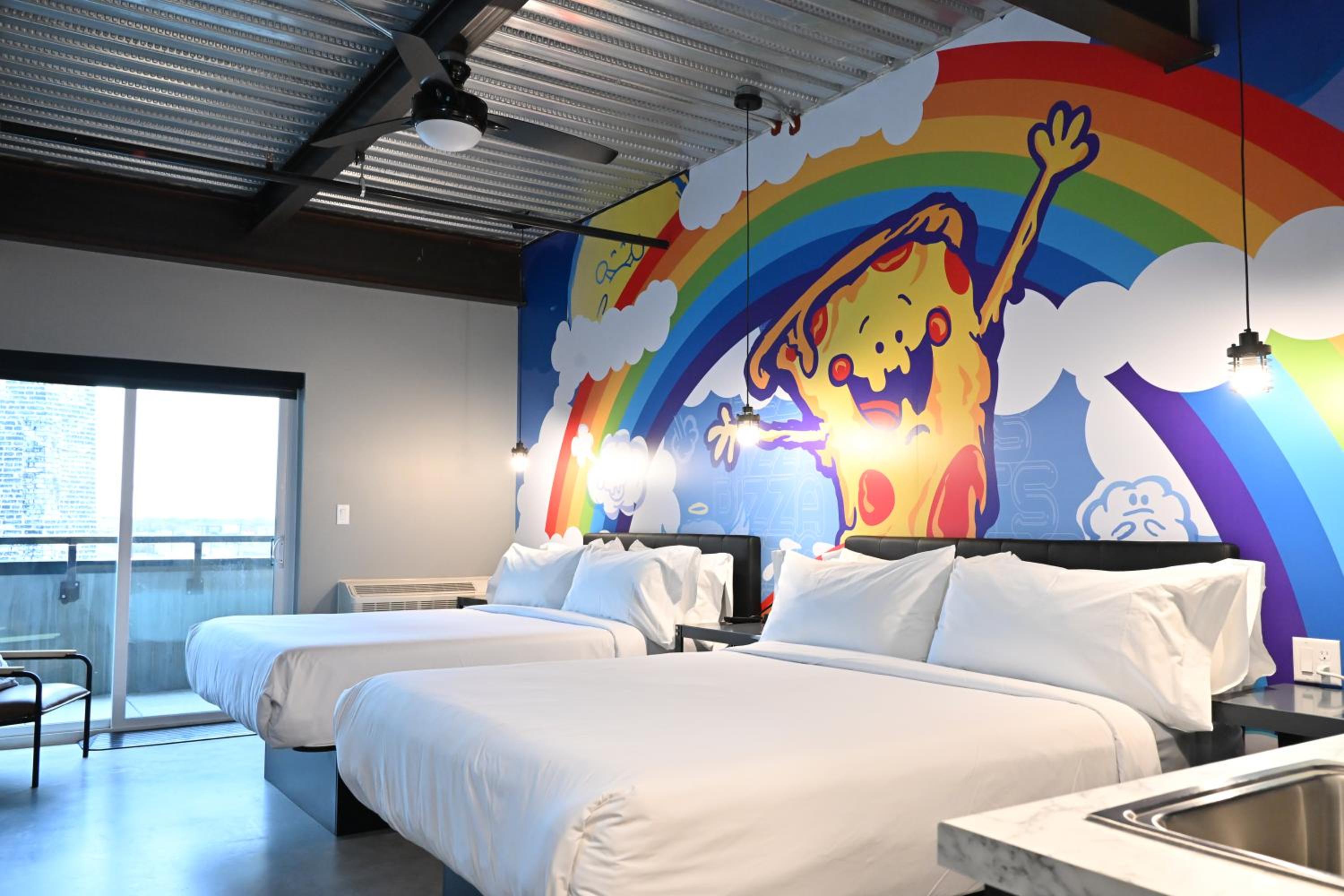 Deluxe Queen Room - Photo 5