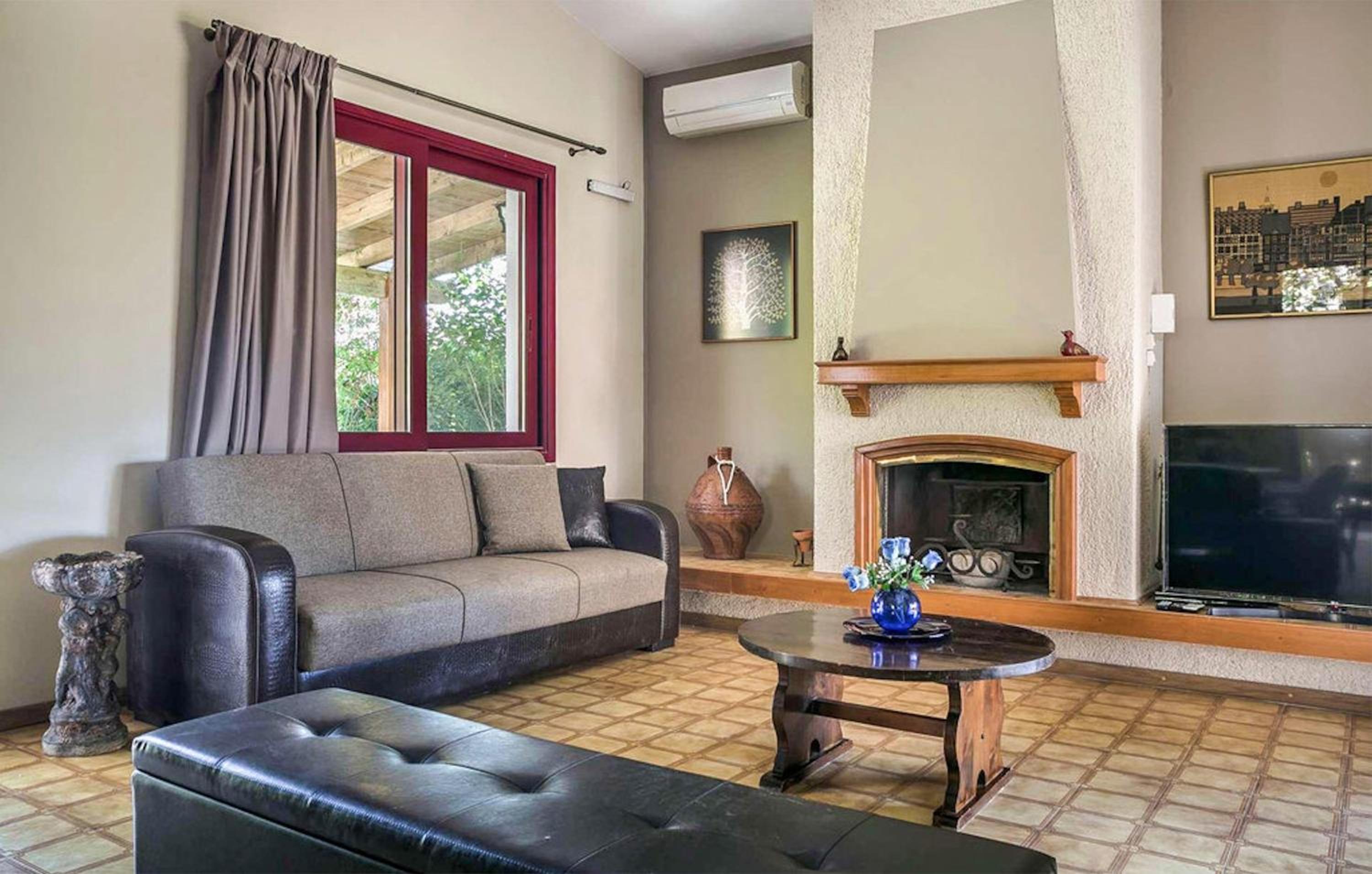 Villa photo 1