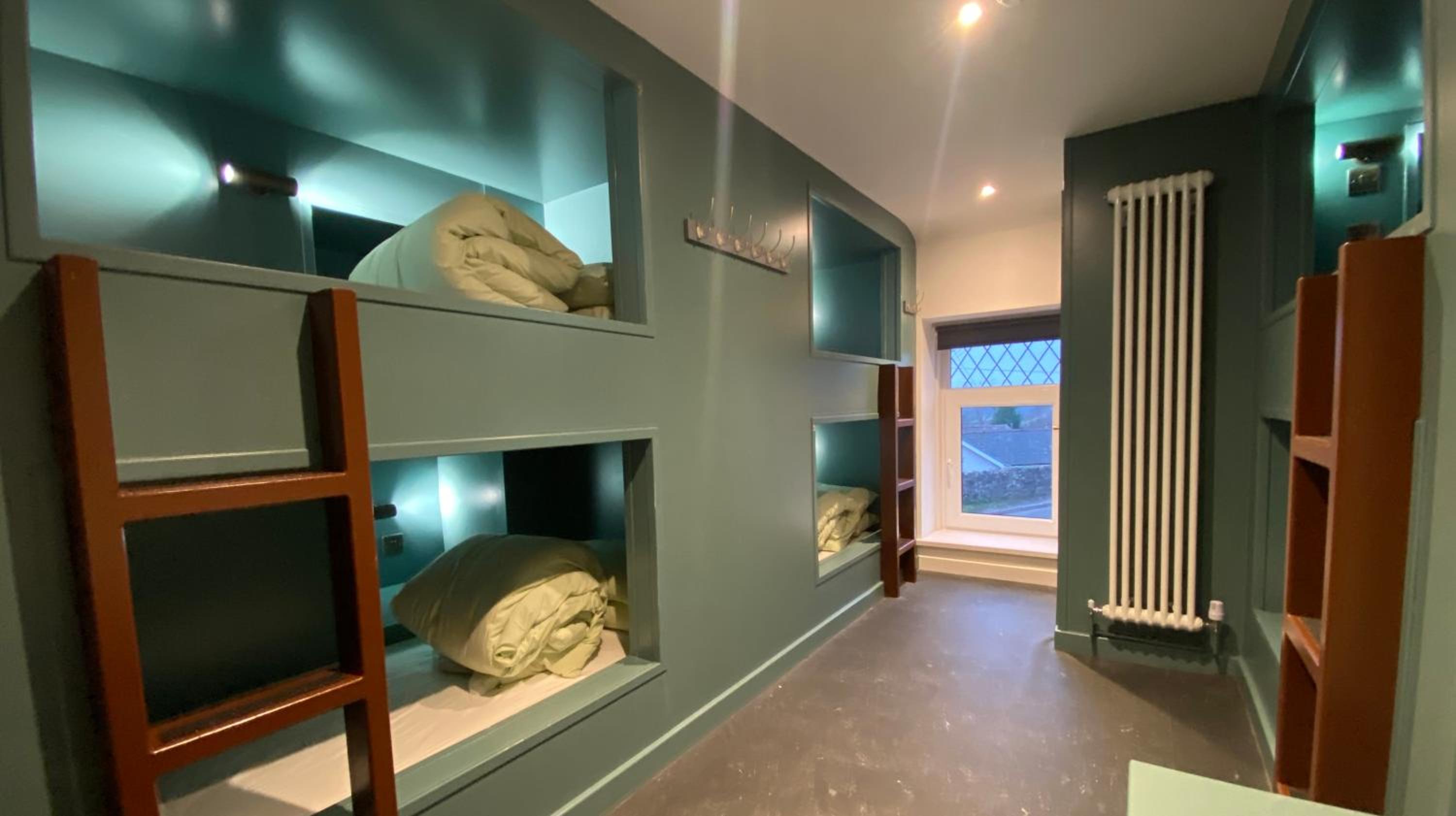 6-Bed Mixed Dormitory Room photo 1