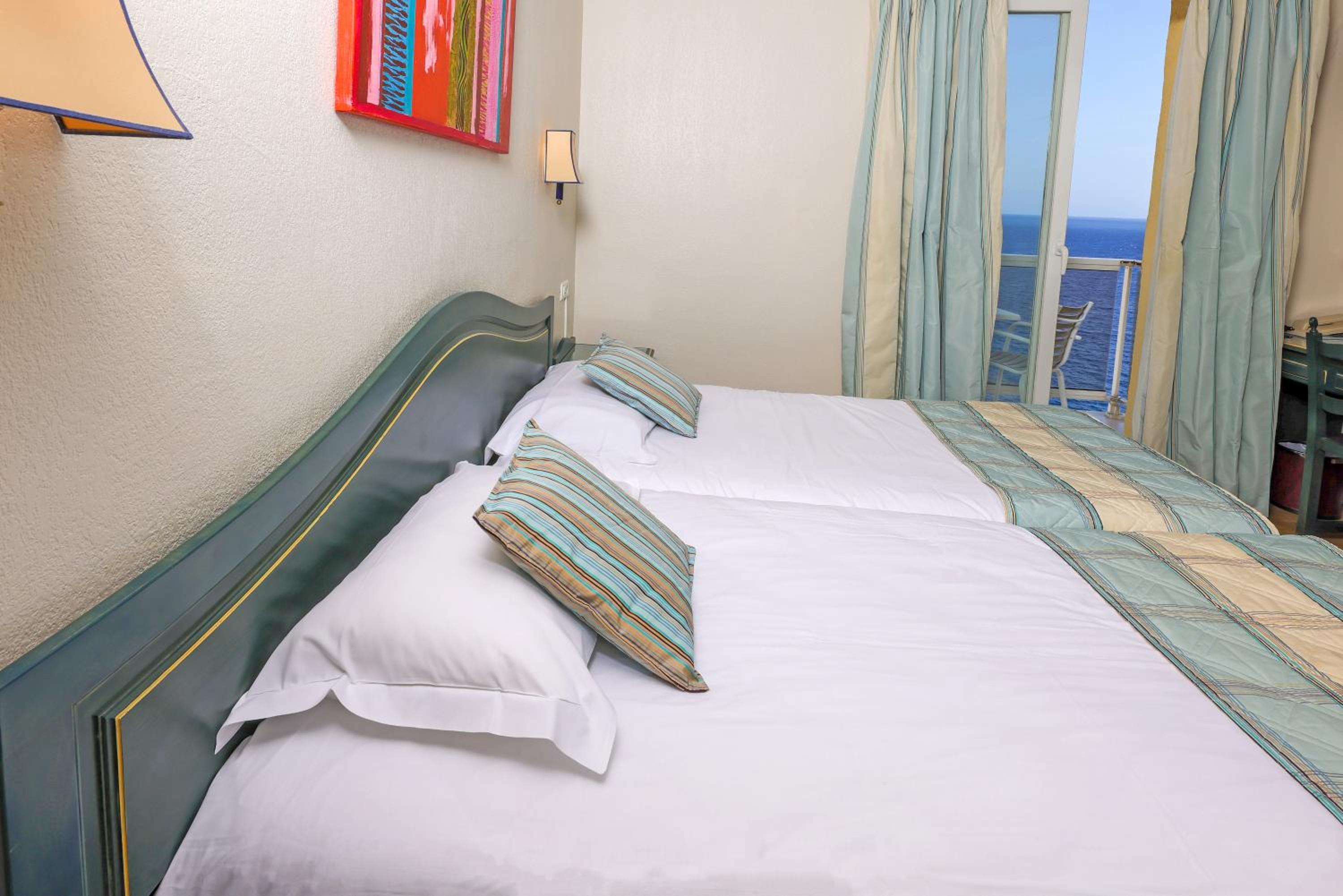 Standard Double Room with Partial Sea View photo 1