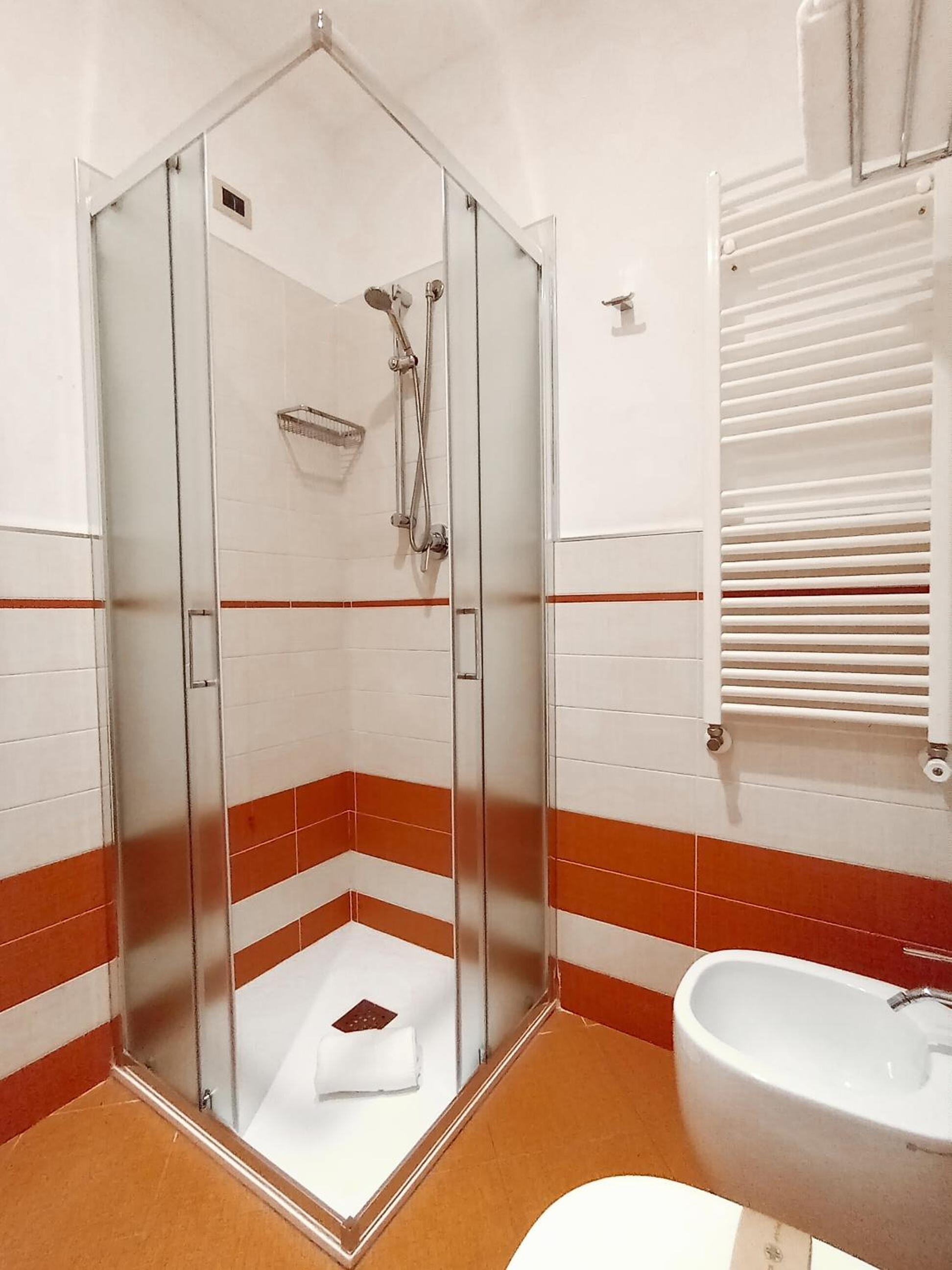Superior Double or Twin Room - Photo 8