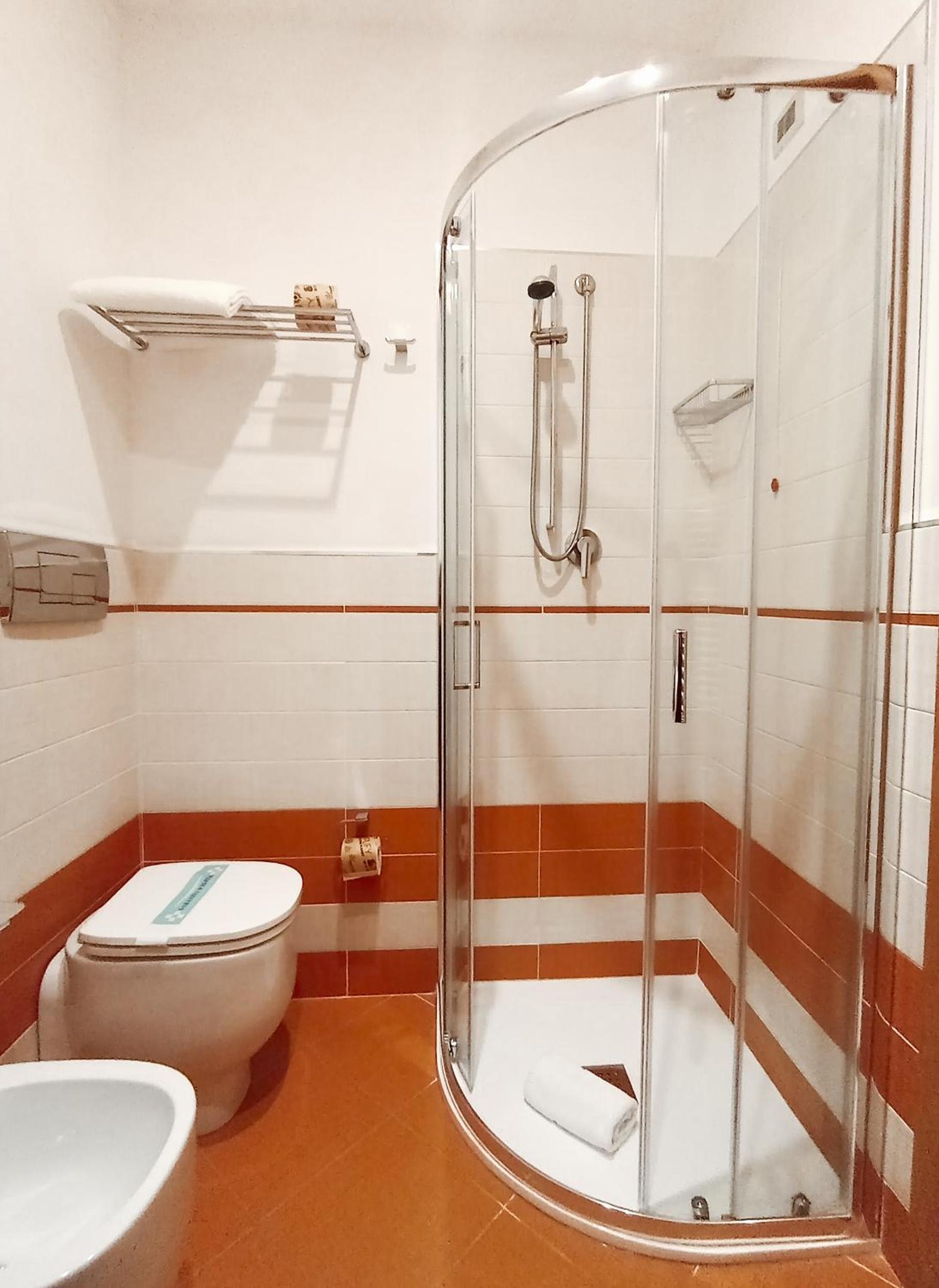 Superior Double or Twin Room - Photo 7
