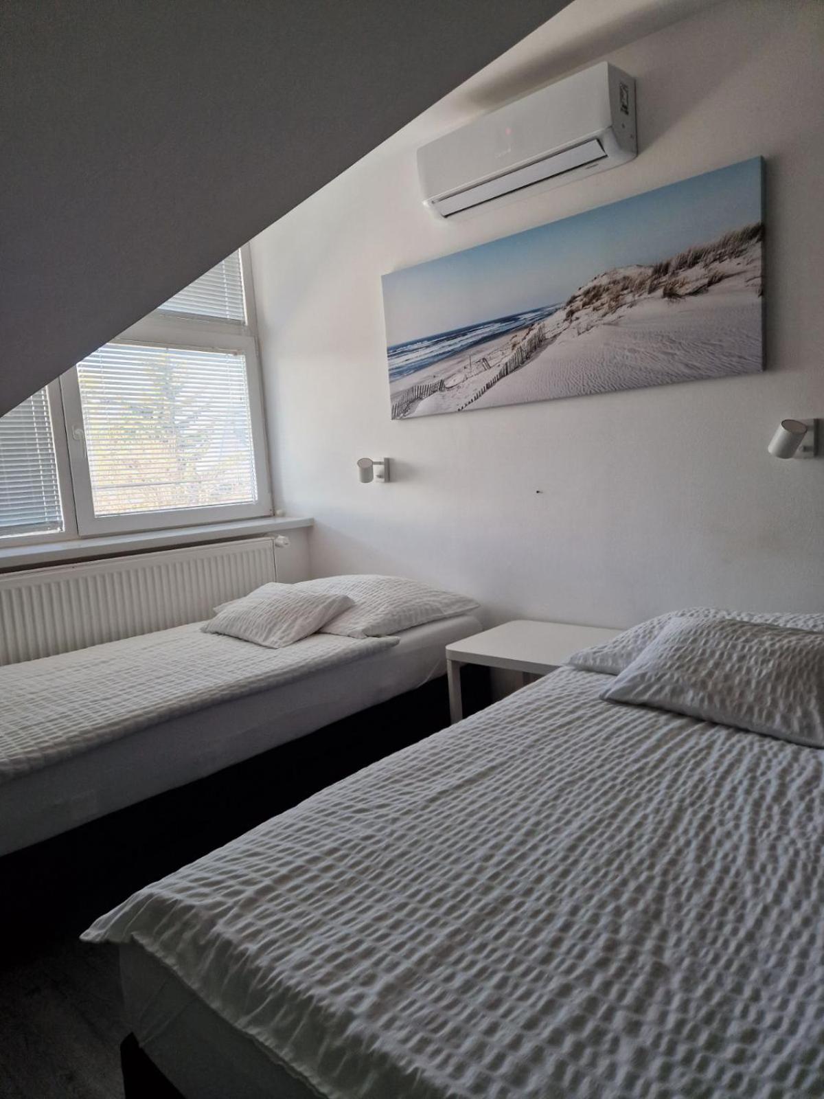 Triple Room - Photo 11