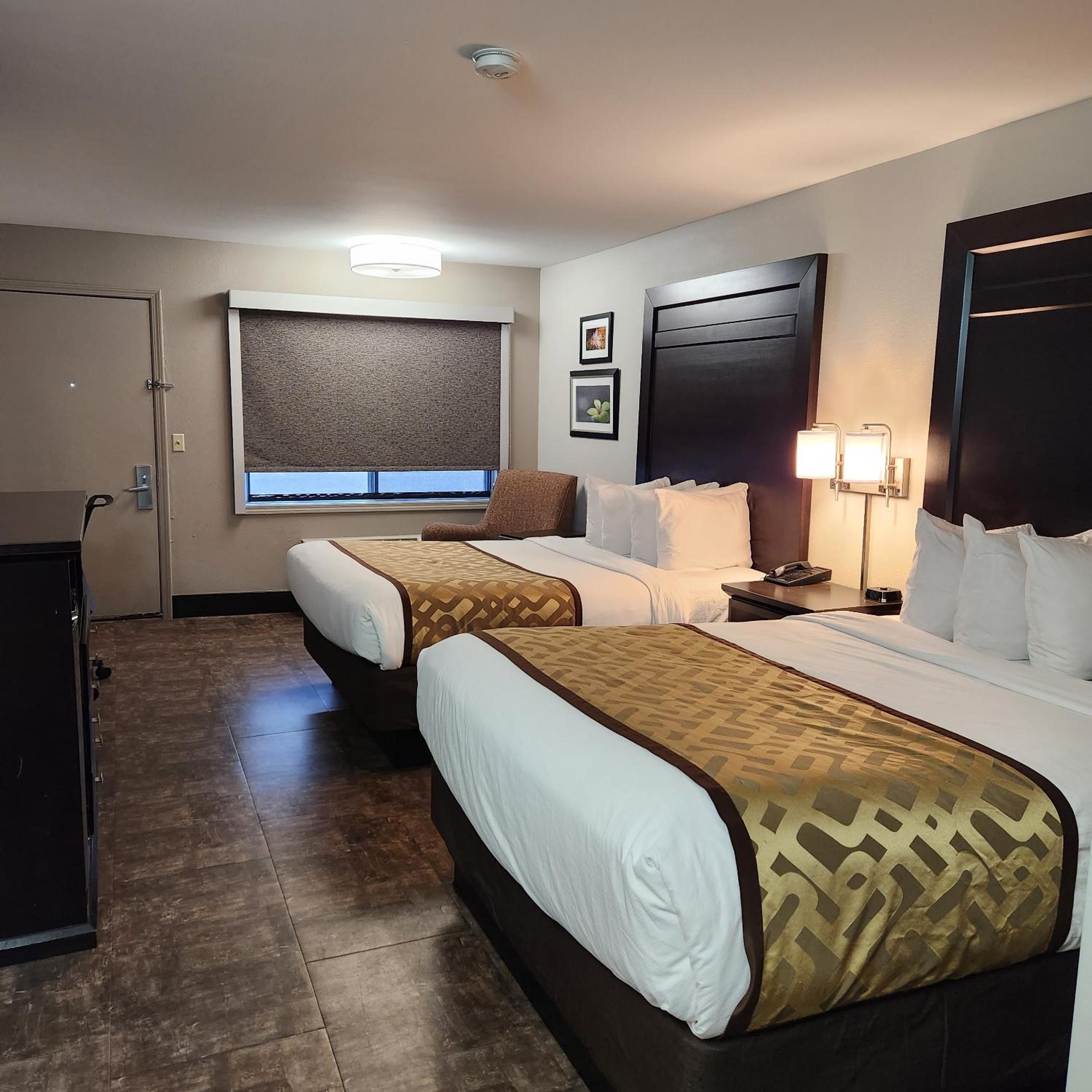 Deluxe Queen Room with Two Queen Beds
