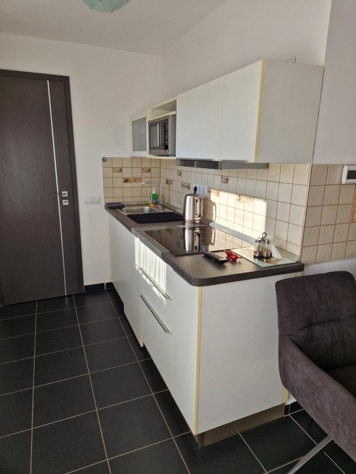 Apartment - Photo 5