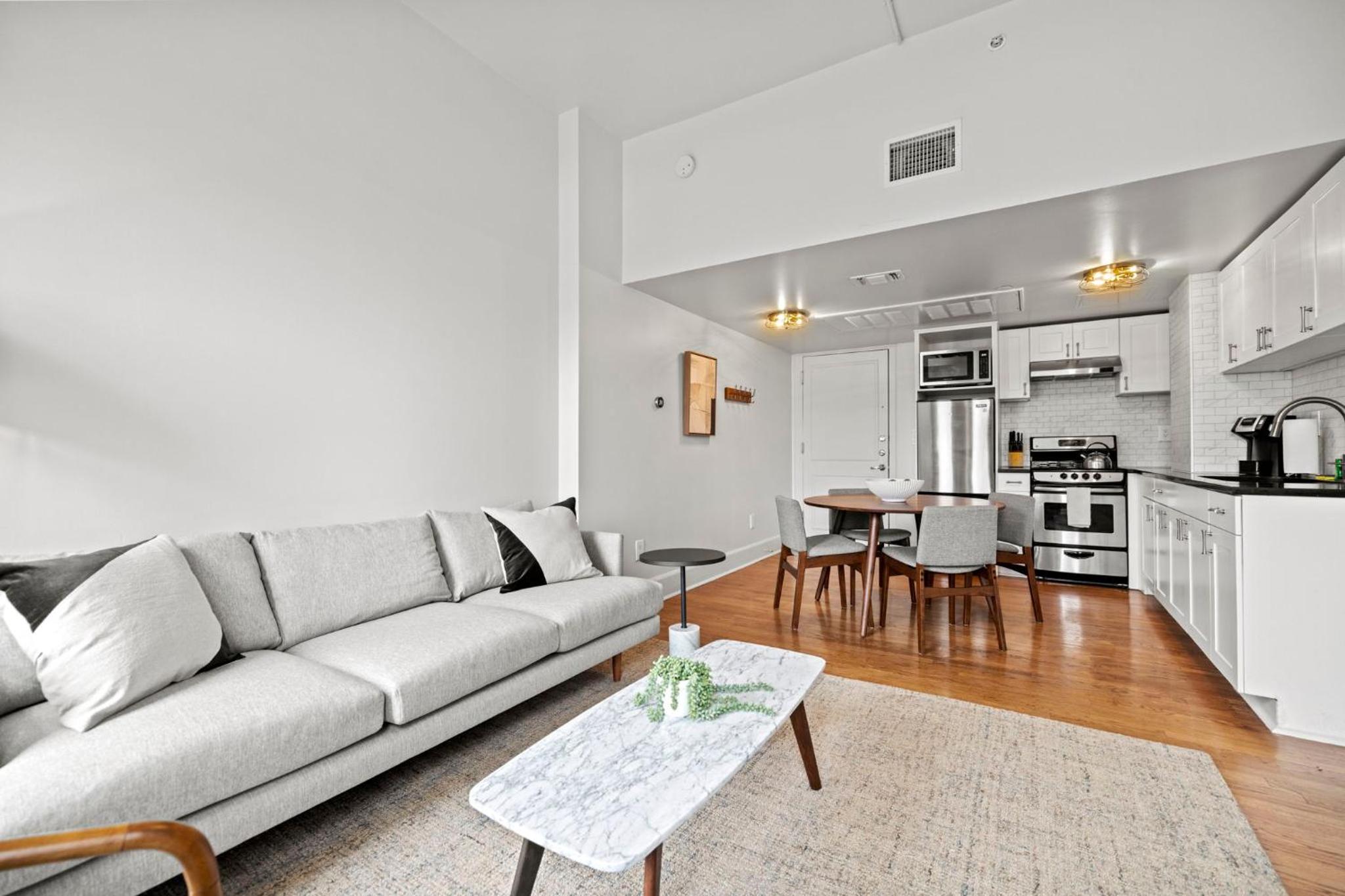 Standard Apartment thumbnail 5