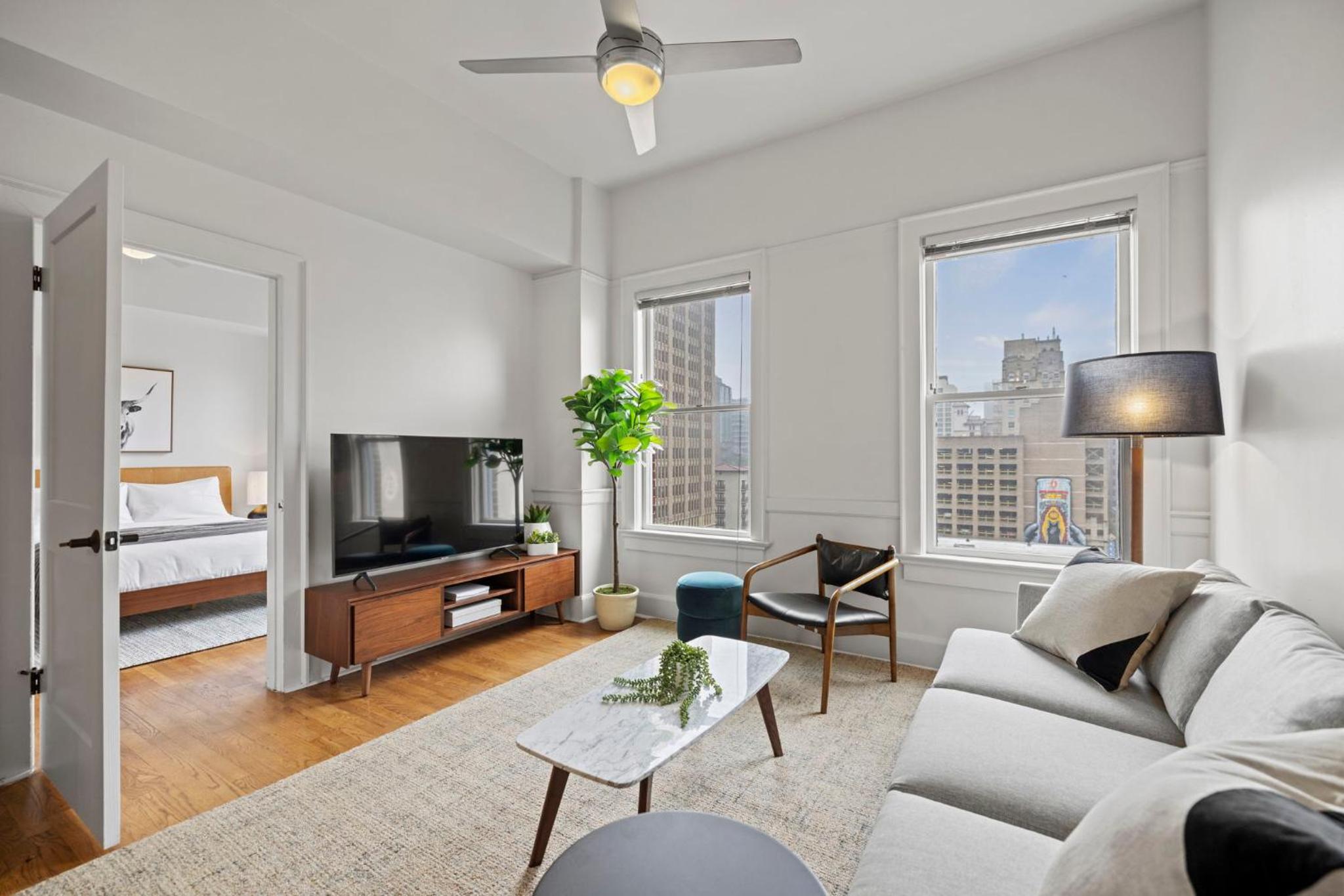 Standard Apartment thumbnail 6