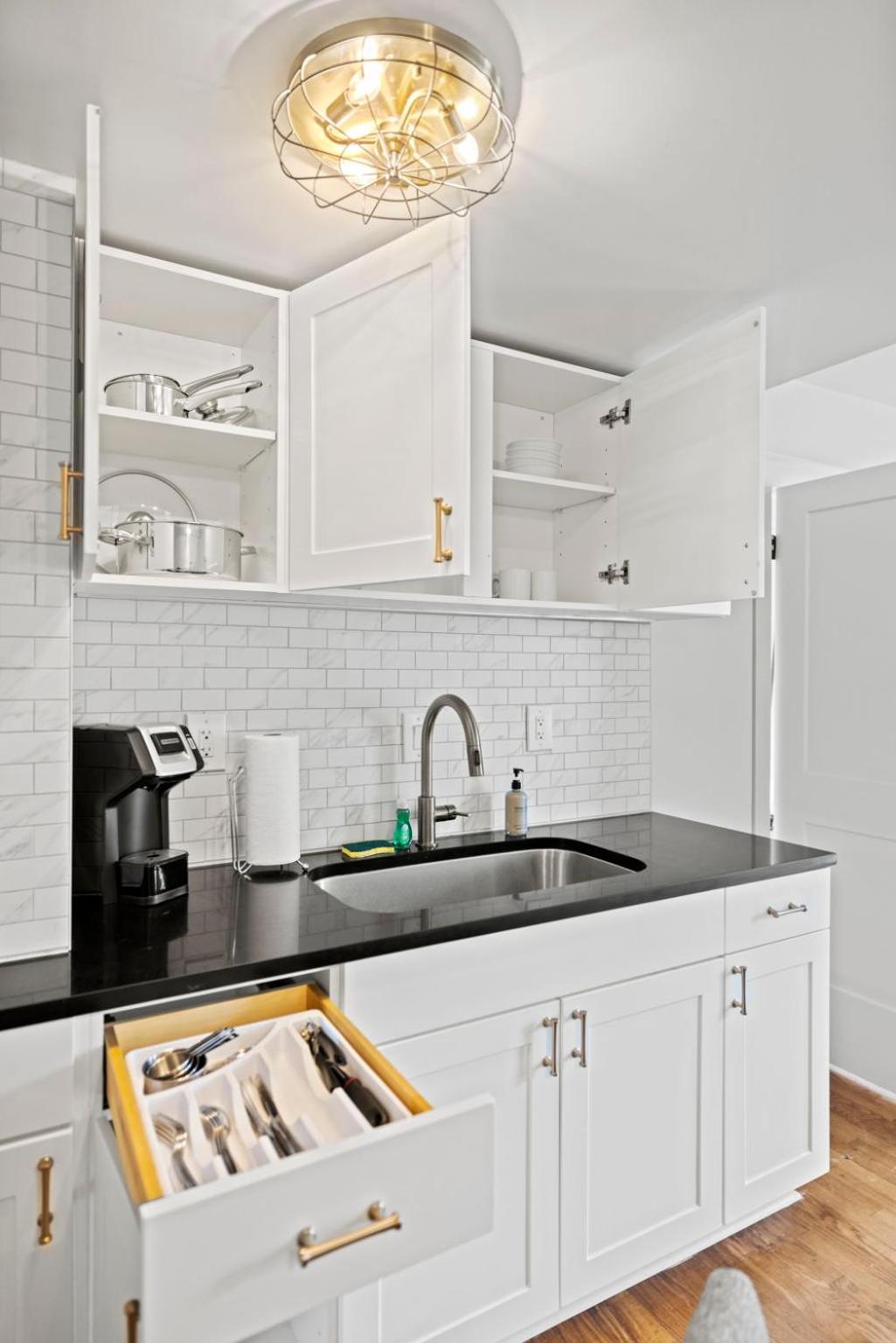 Standard Apartment thumbnail 5