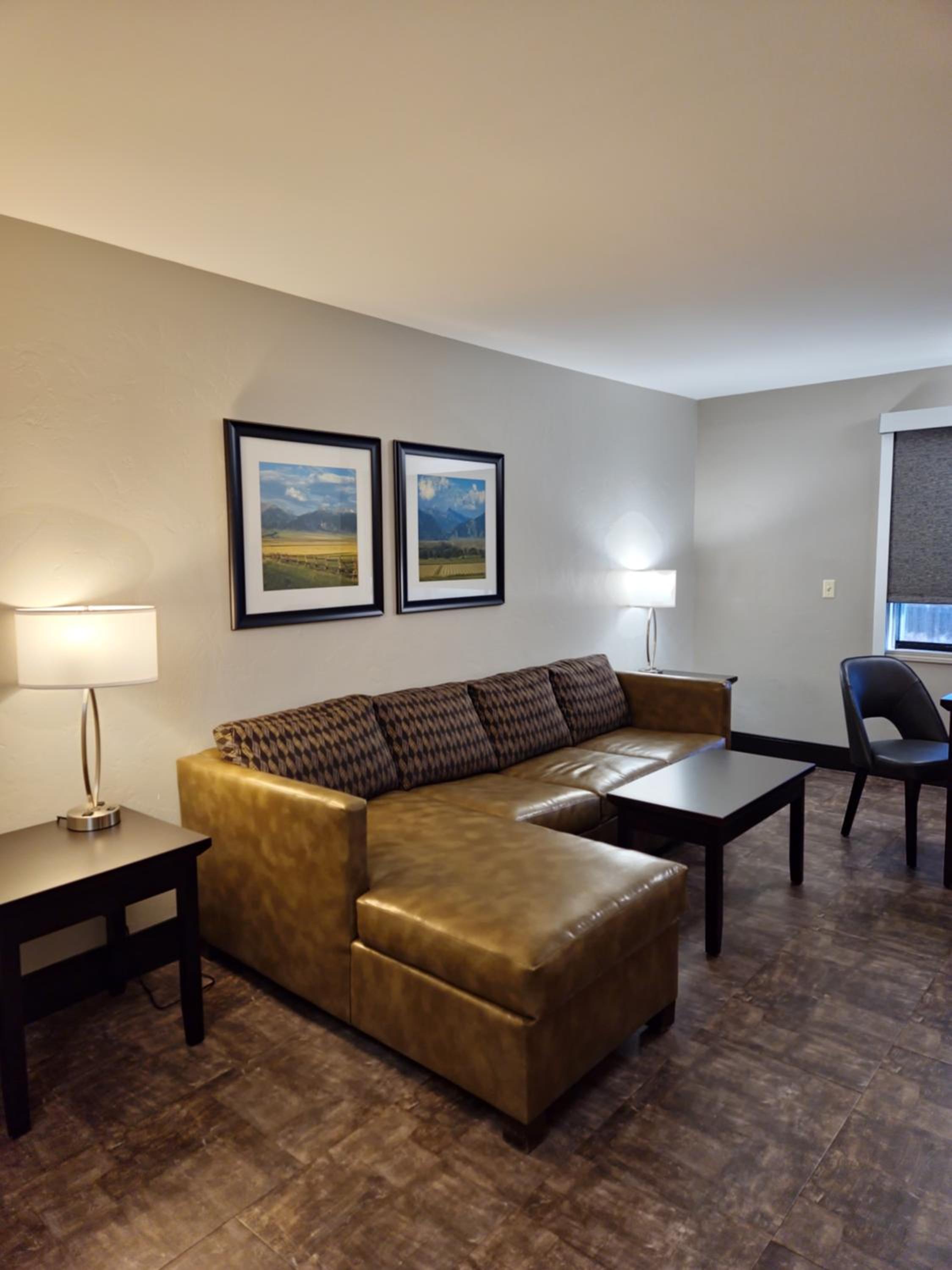 King Suite - Photo 2