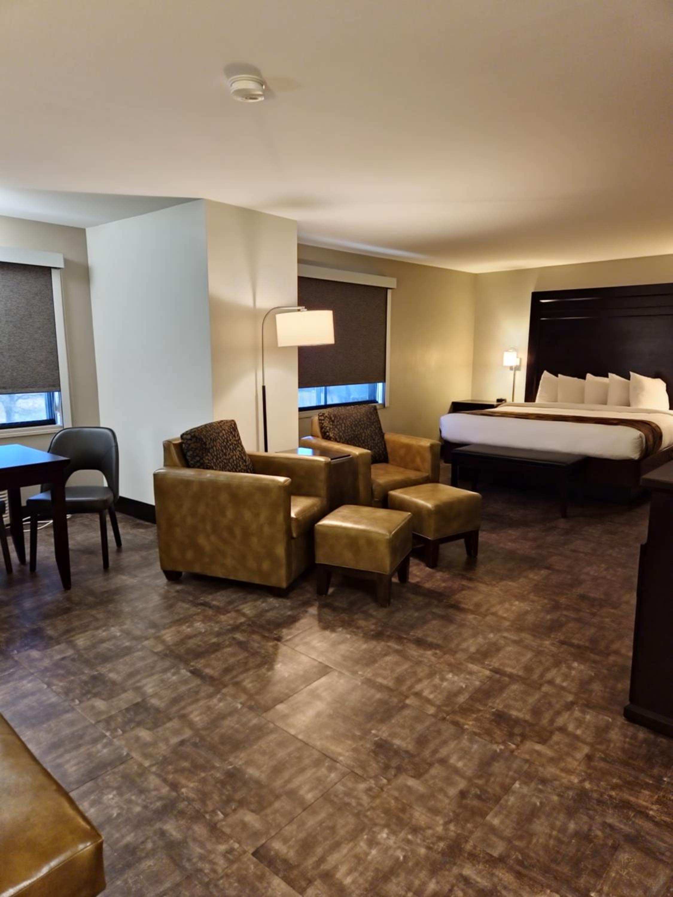 King Suite - Photo 5