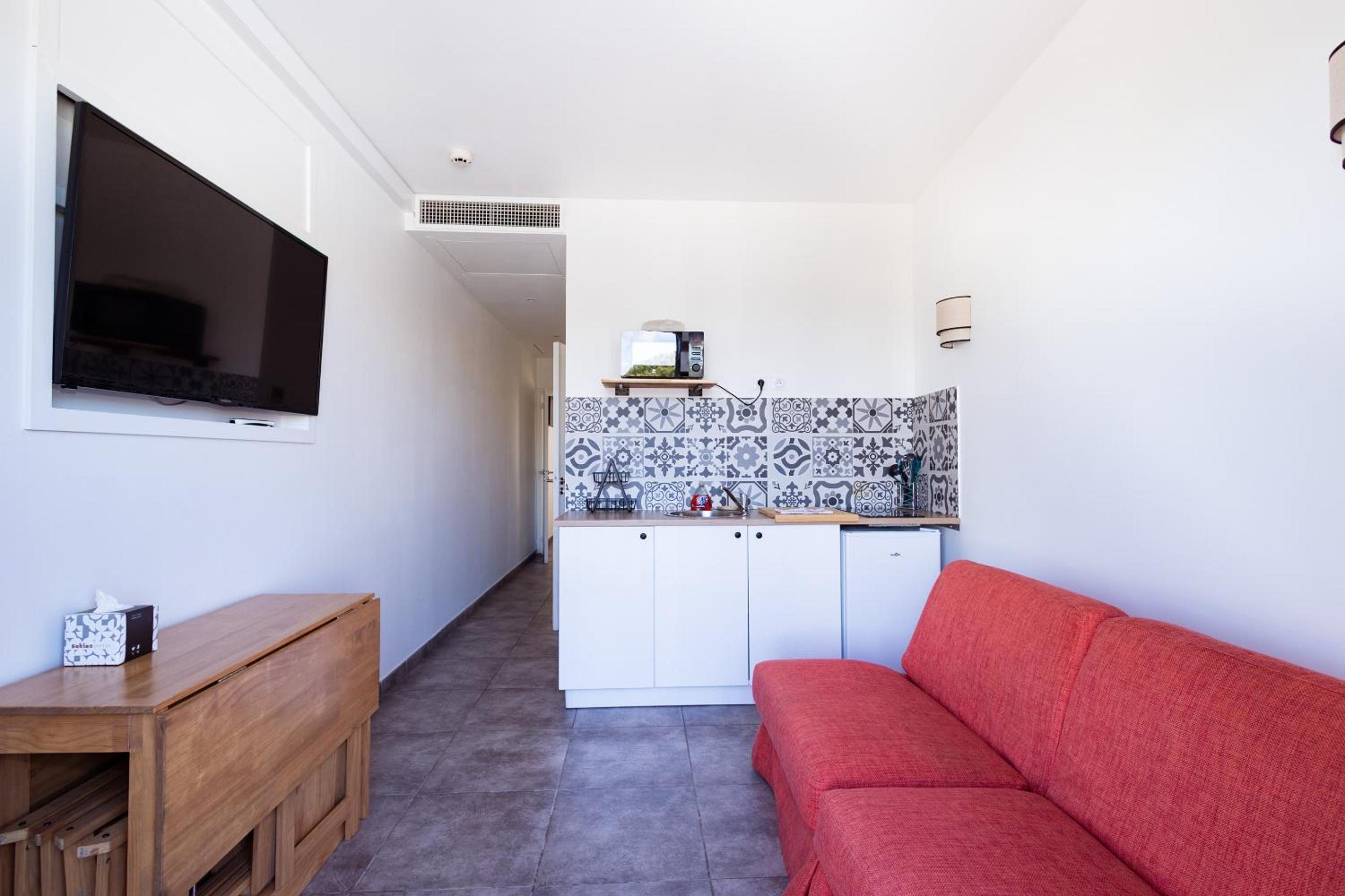 One-Bedroom Apartment with Balcony