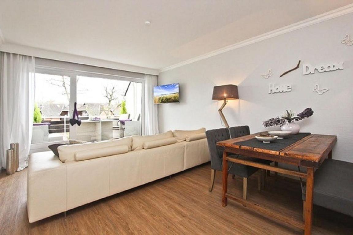 Apartment with Sea View photo 2