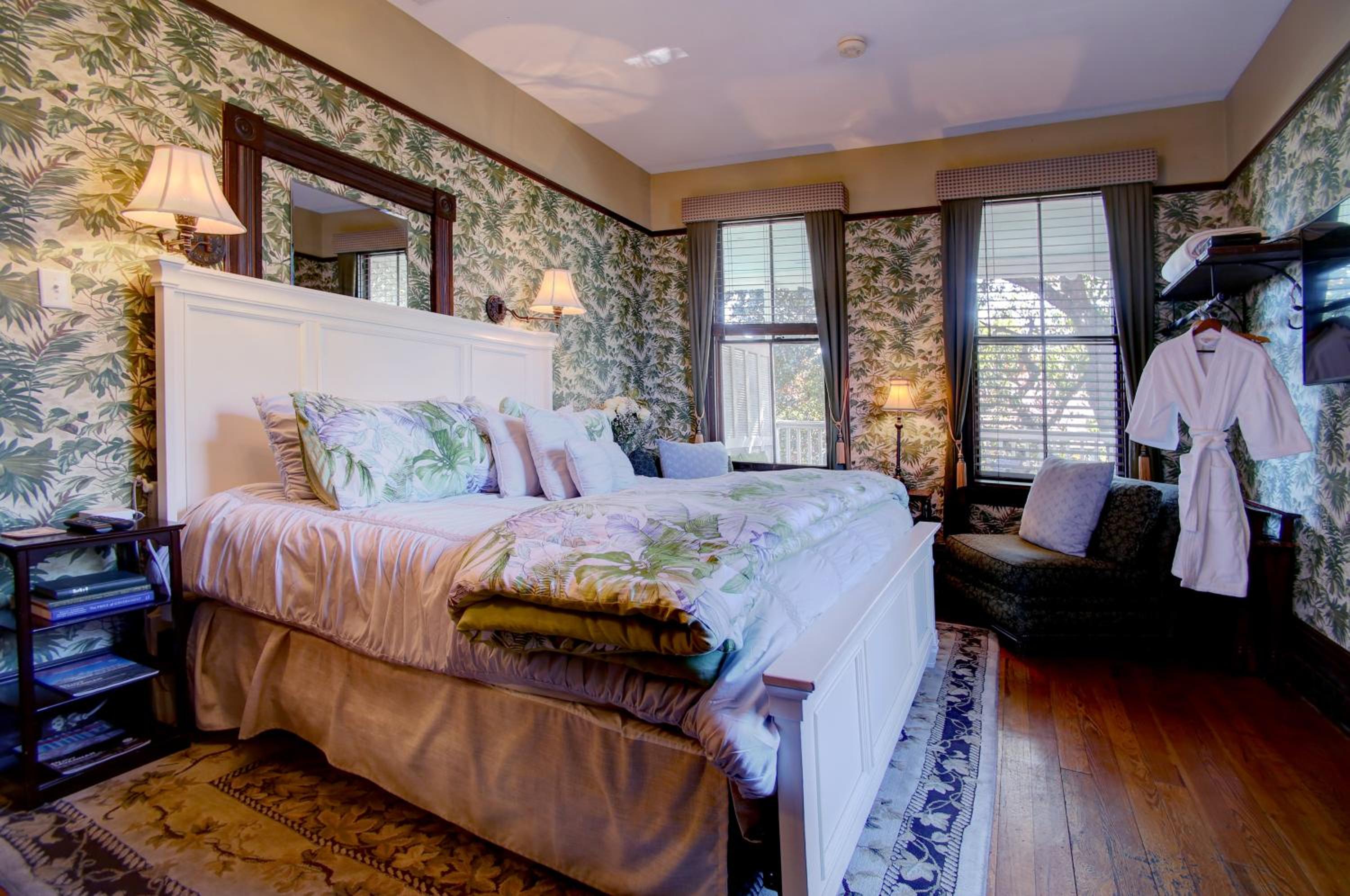 King Room - Live Oak Canopy