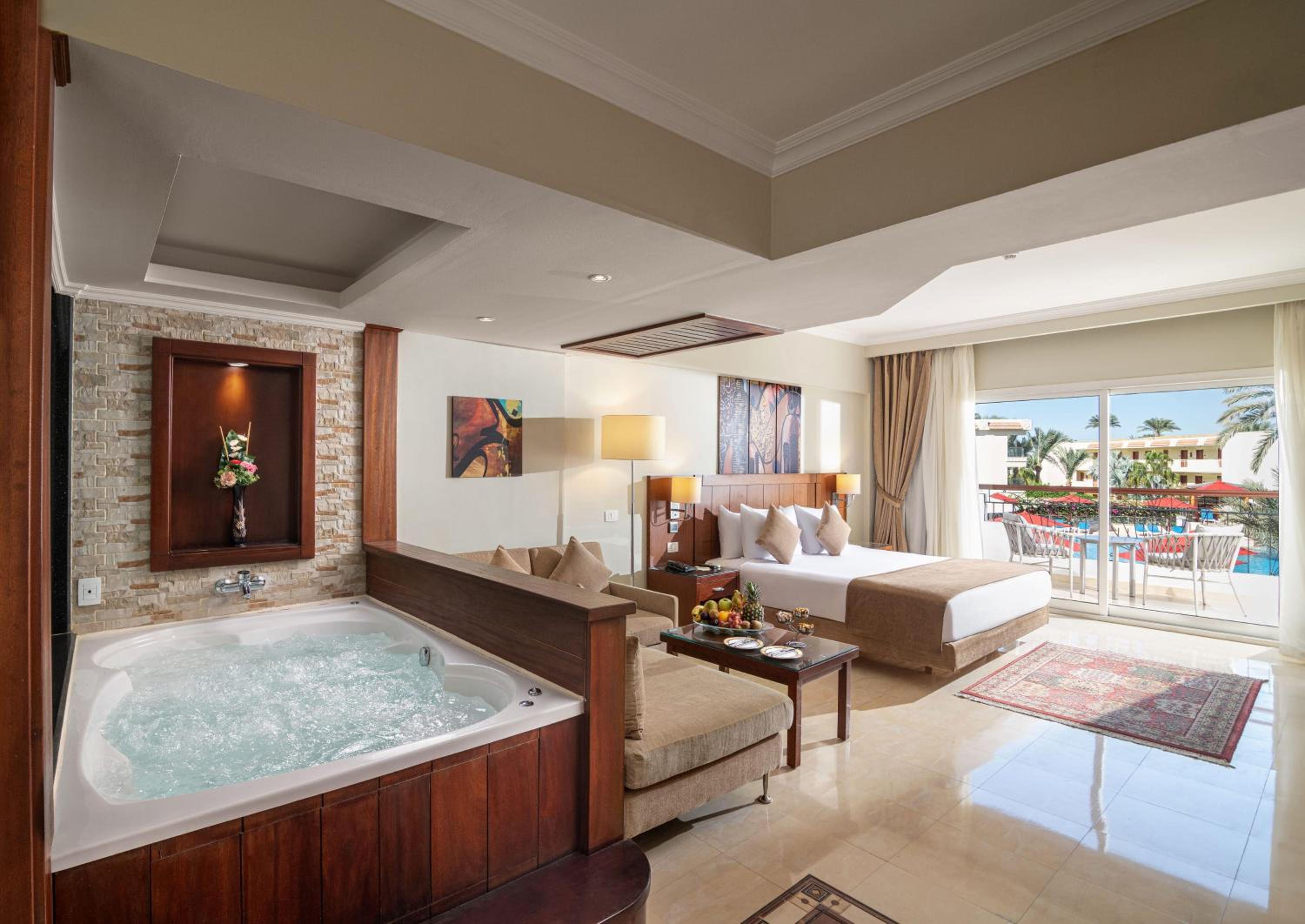 Premium Jacuzzi Suite (Adults Only)