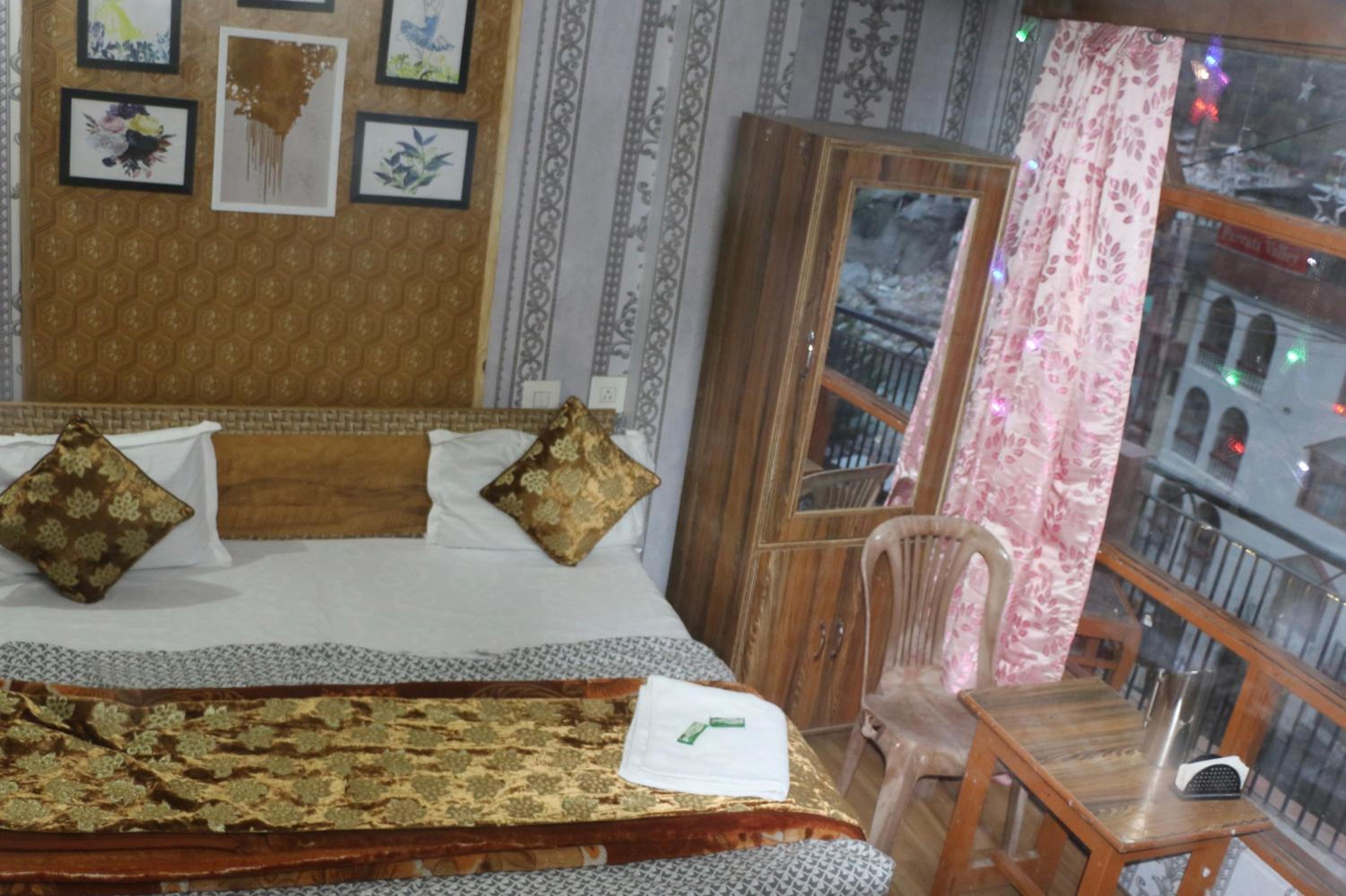 Deluxe Double Room With Balcony And Sea View