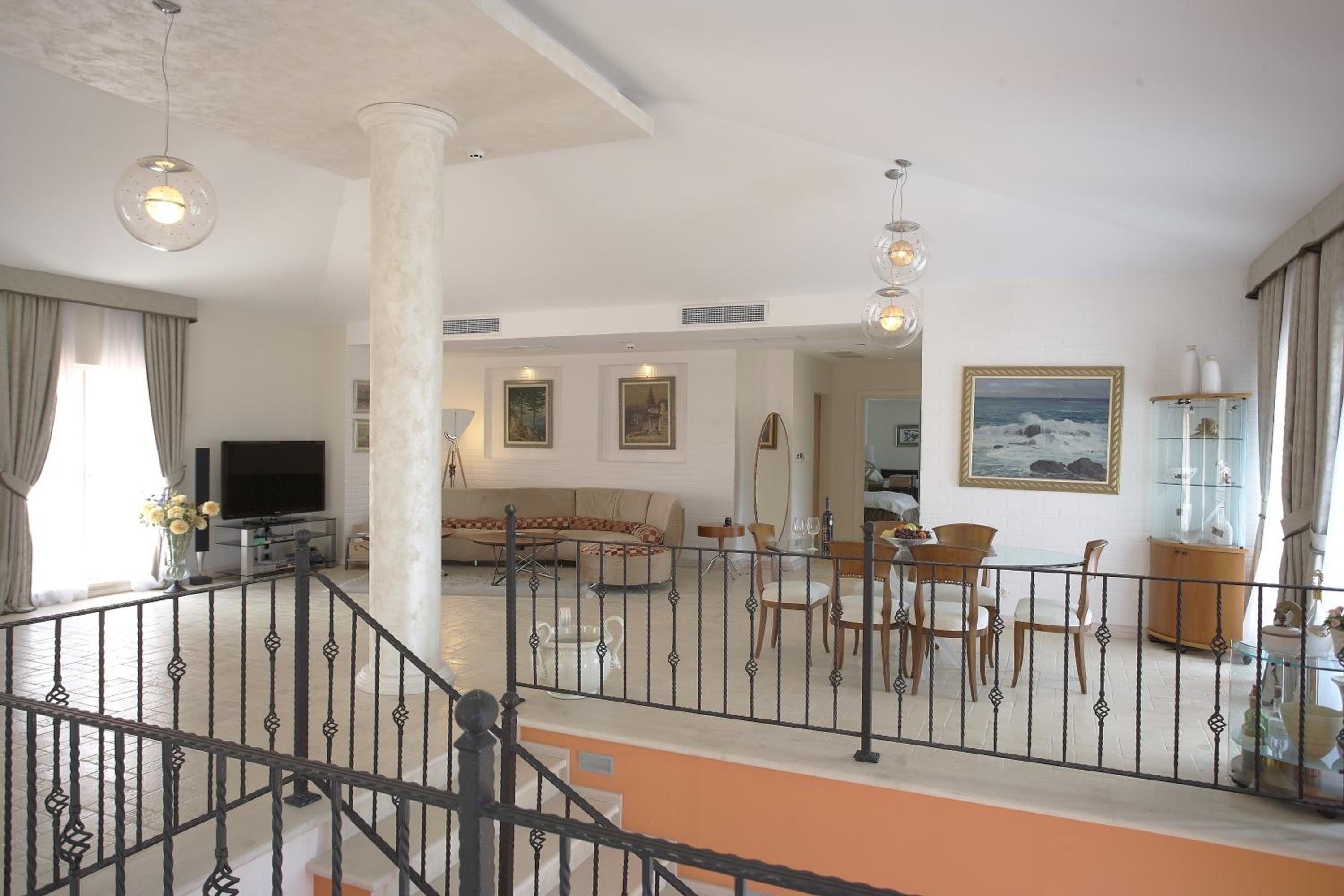 Luxury Apartment