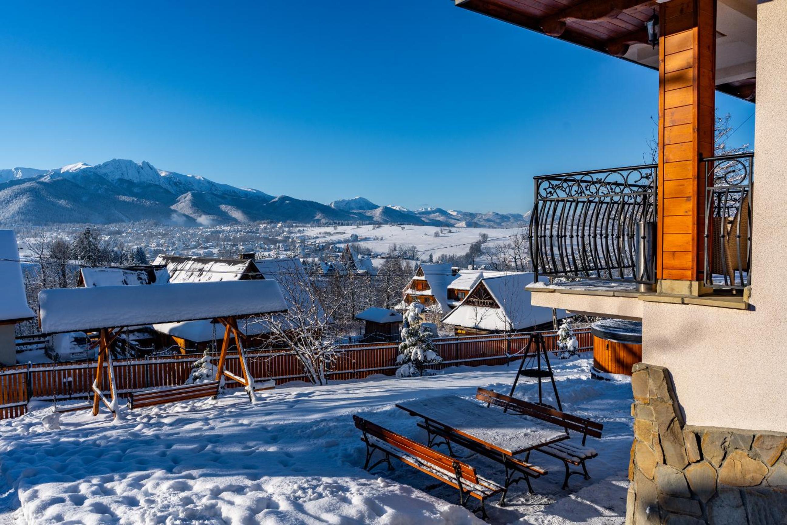 Three-Bedroom Chalet - Photo 40