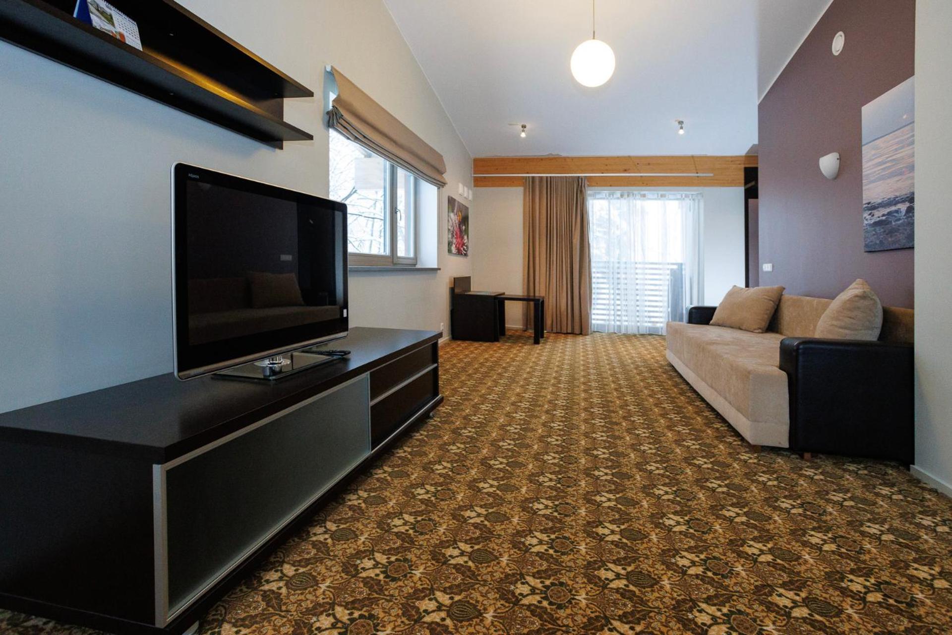 Three-Bedroom House photo 3