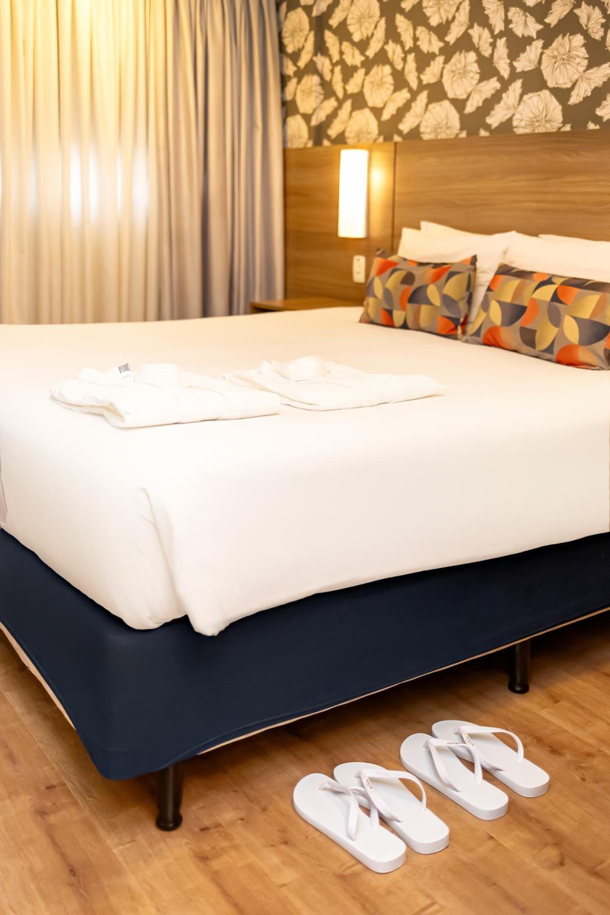 Premium Casal - 1 Cama Queen e 1 Sofá Cama, com sacada - Photo 8