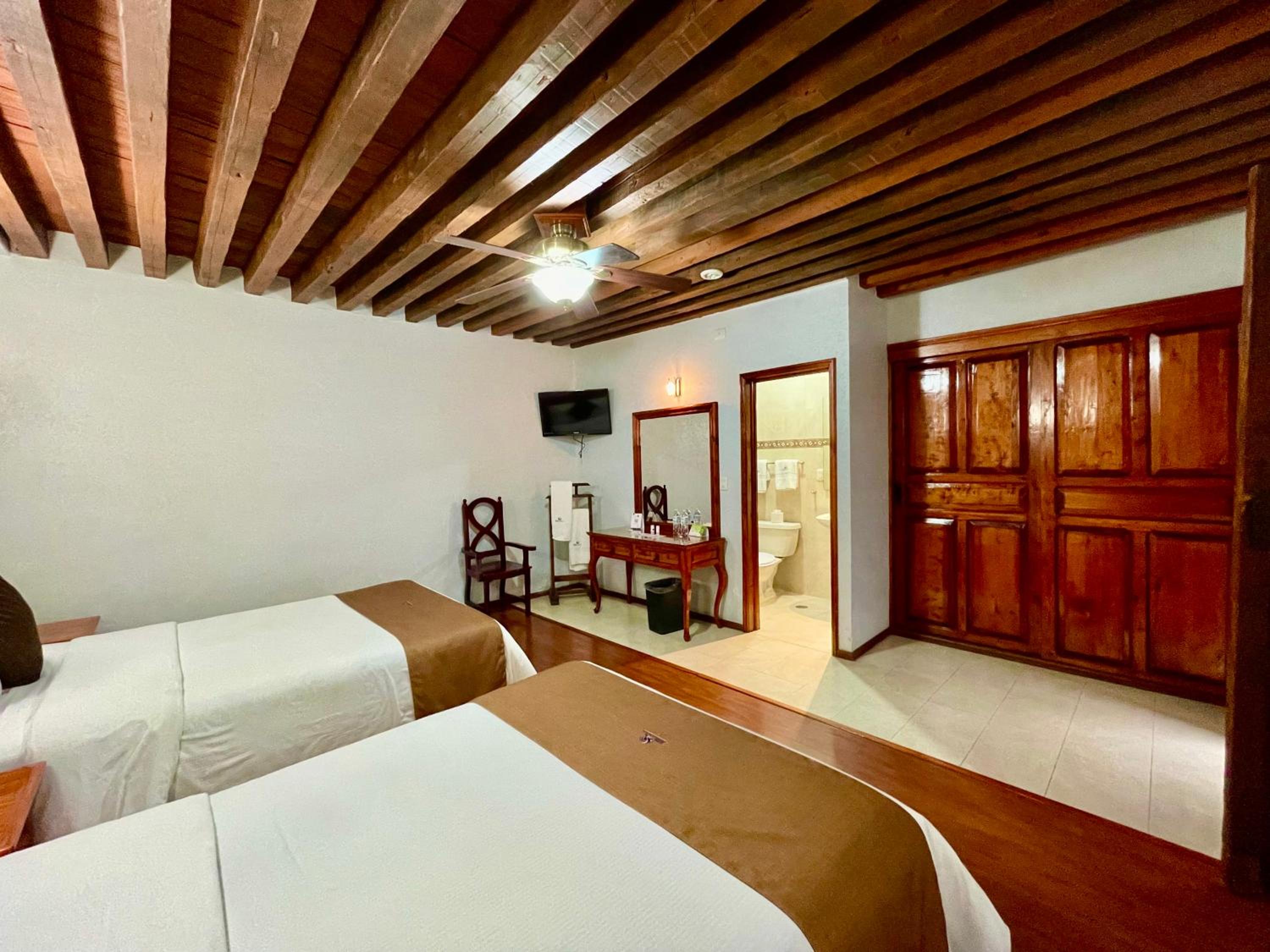Standard Quadruple Room - Photo 3
