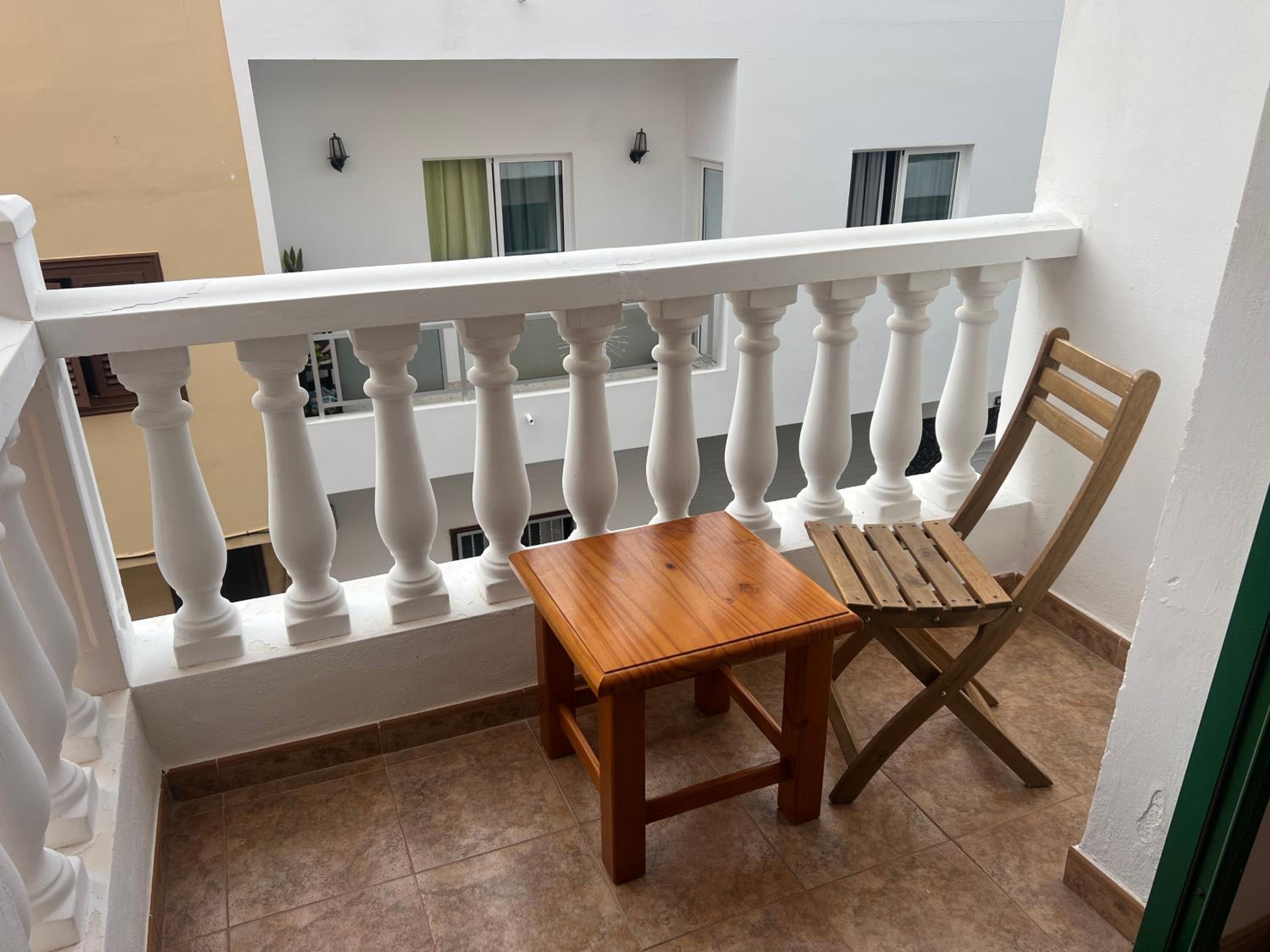 Apartment with Balcony photo 3