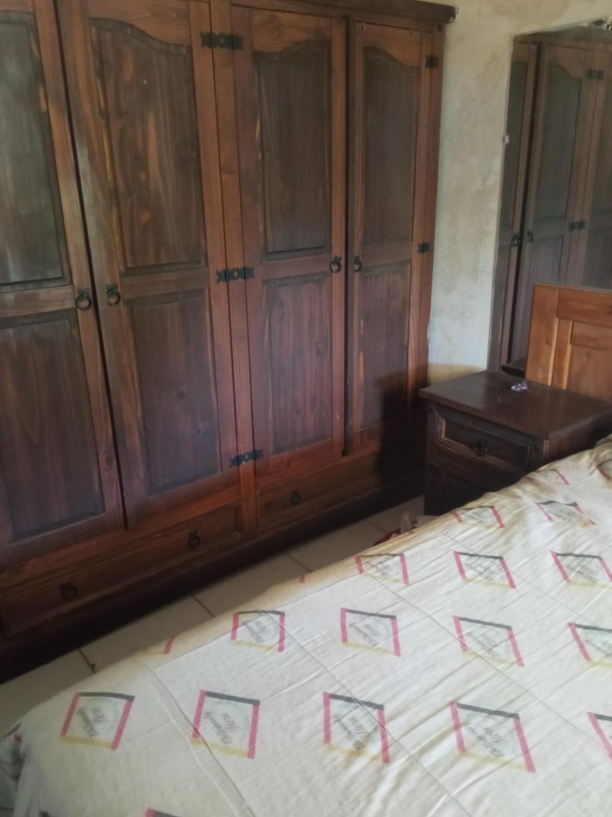 Double Room With Shared Bathroom photo 2