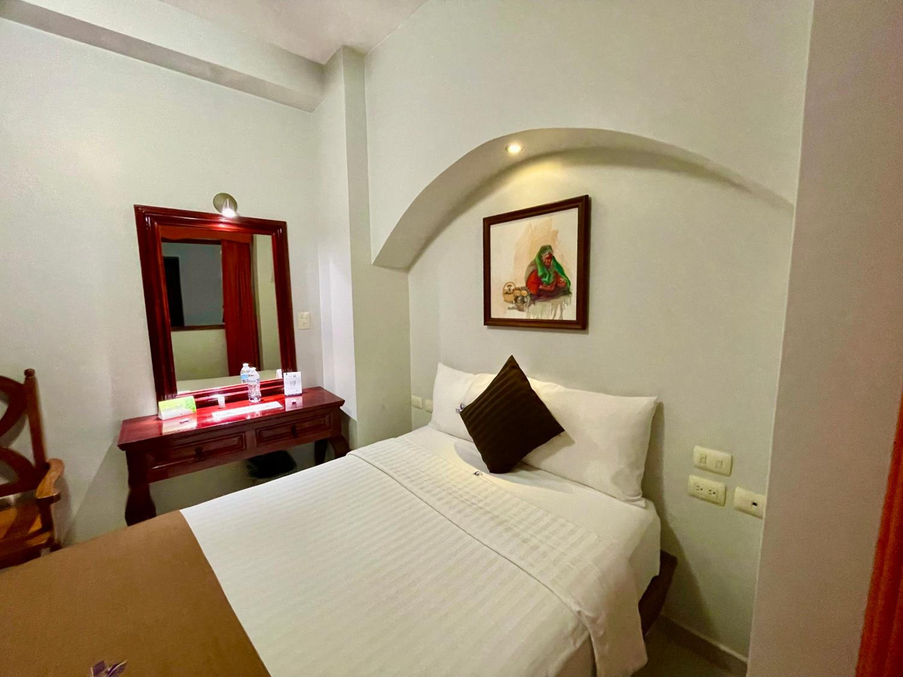 Double Room - Photo 5