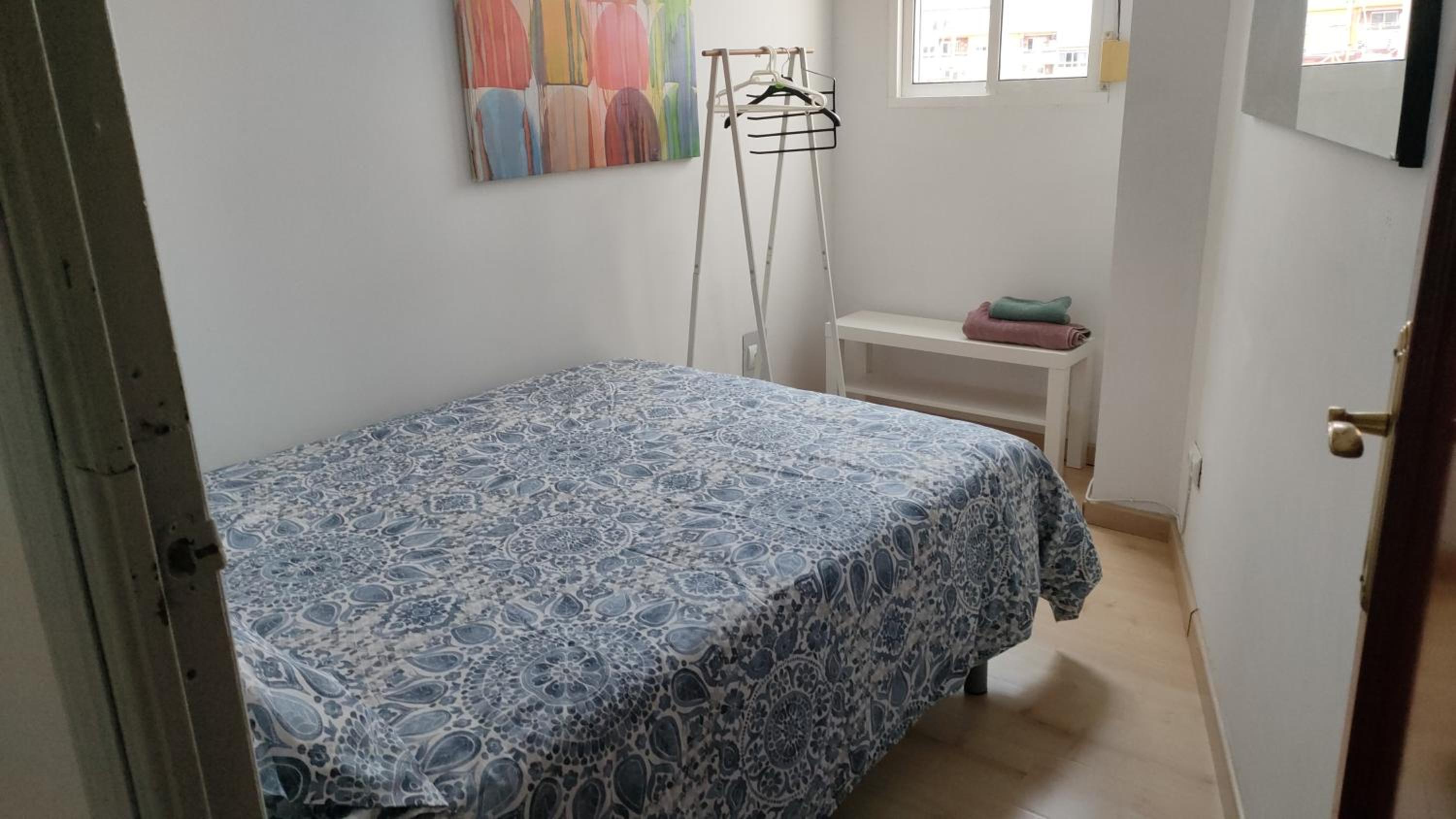Apartamento de Dos Habitaciones con Terraza