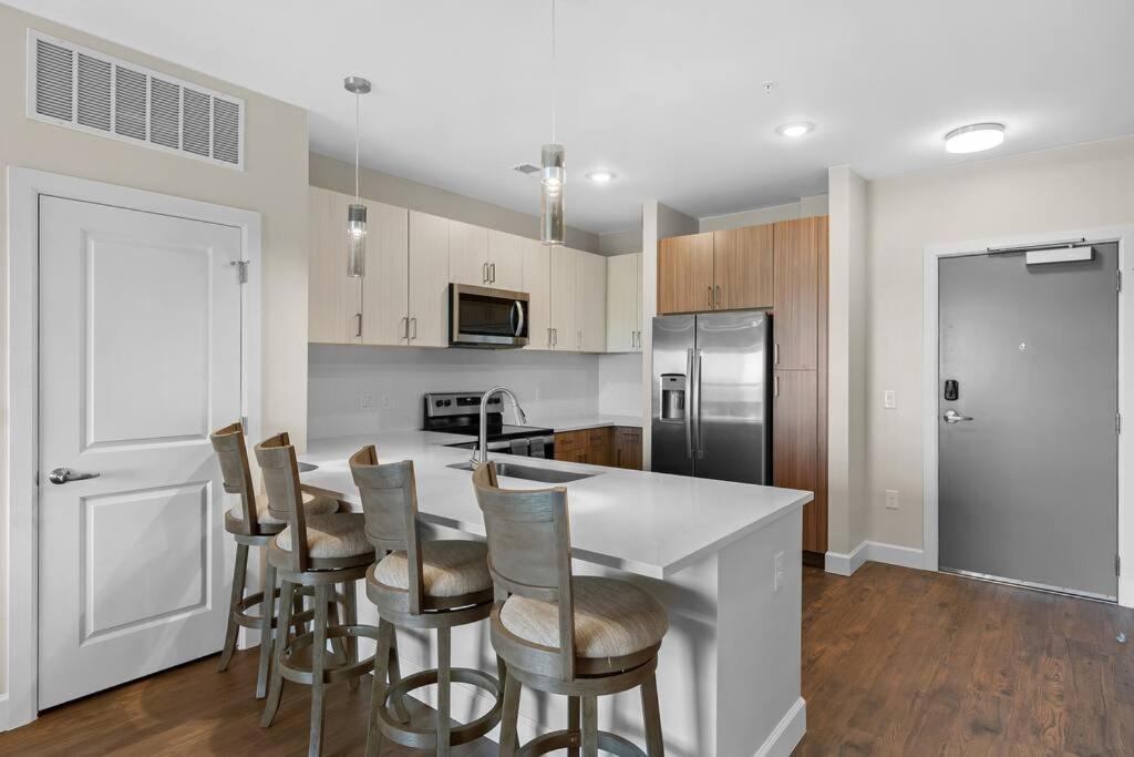 Two-Bedroom Apartment - Photo 13