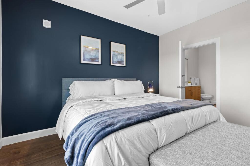 Two-Bedroom Apartment - Photo 18