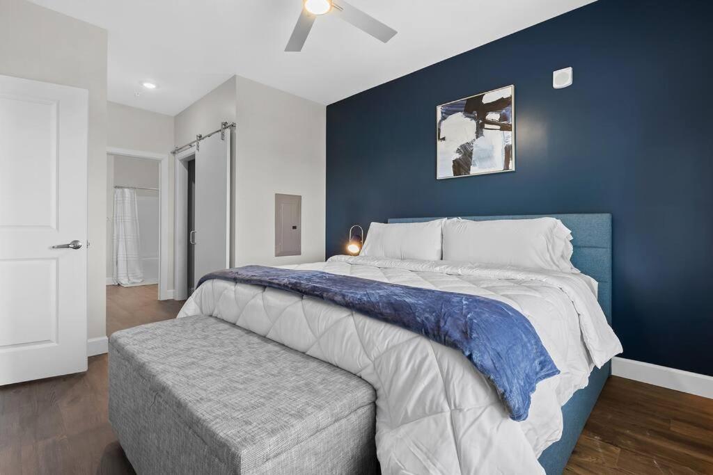 Two-Bedroom Apartment - Photo 26