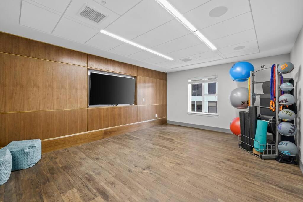 Two-Bedroom Apartment - Photo 9